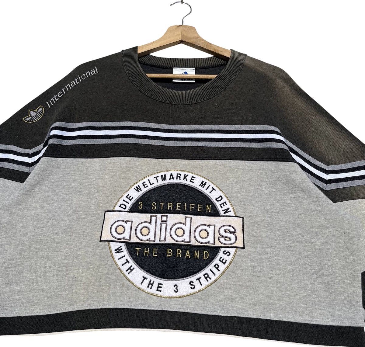 Adidas RARE🔥 Disstressed Vintage 90s Adidas Big Logo Spellout Size US L / EU 52-54 / 3 - 8 Thumbnail