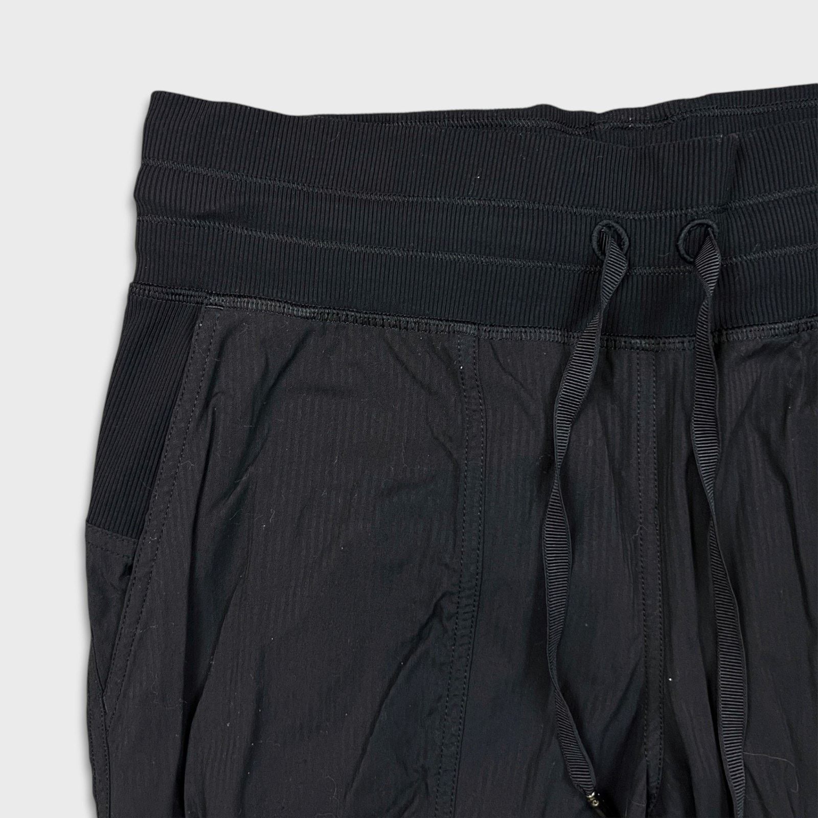 Lululemon Lululemon Dance Studio Mid-Rise Jogger Size 6 Athletic Taper Size 28" / US 6 / IT 42 - 3 Thumbnail