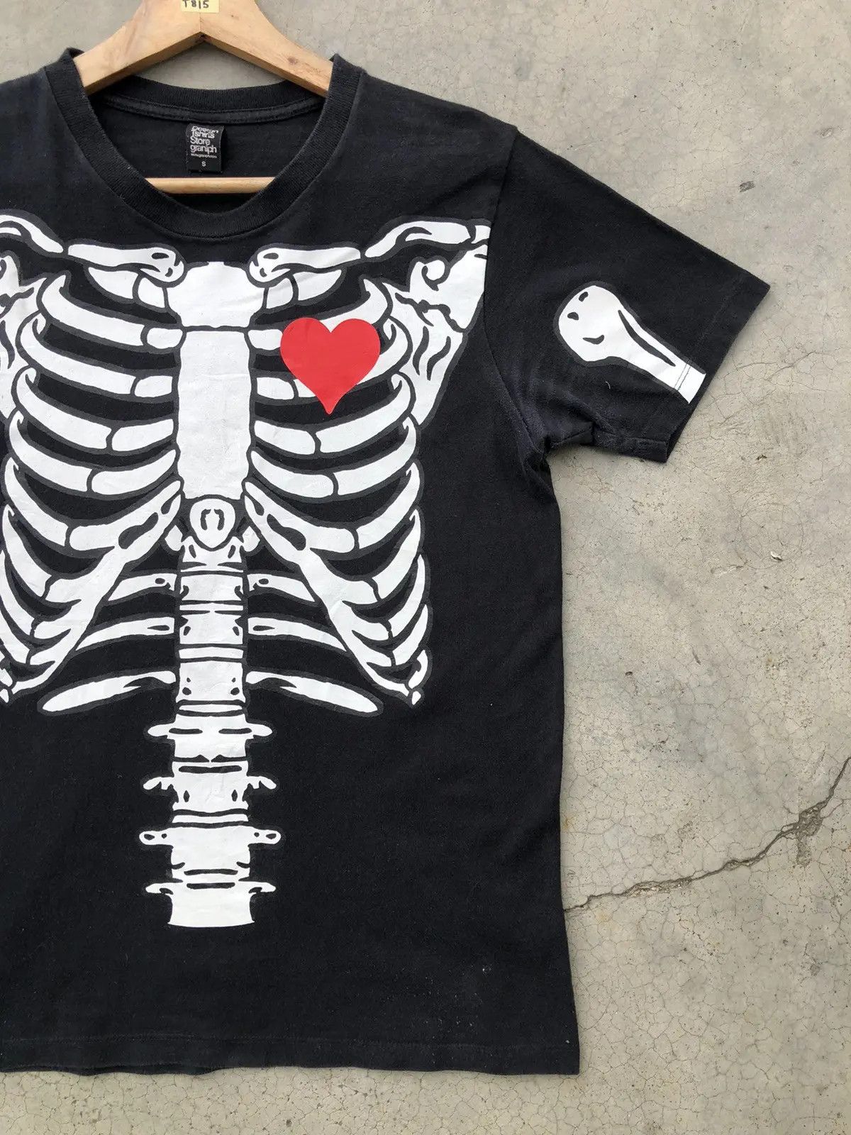 Japanese Brand Faded Black Skeleton/Skull Punk Short Sleeve Shirt Size US S / EU 44-46 / 1 - 2 Thumbnail