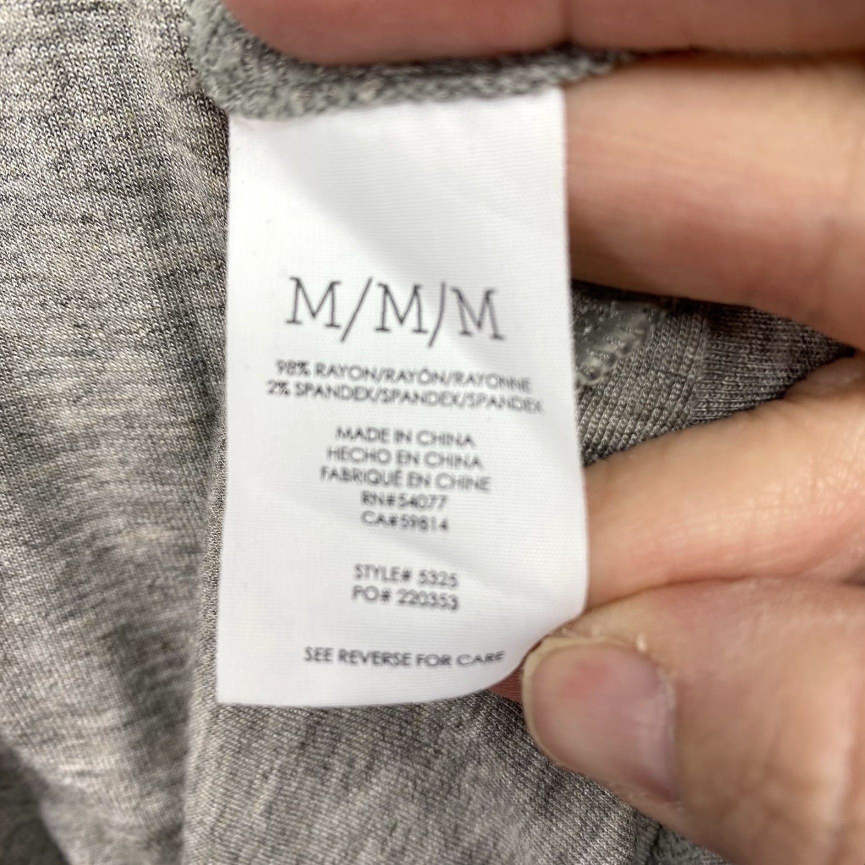 Vintage CAbi Tunic Top Womens M Long Sleeve Gray Jersey Knit V Neck Lightweight Shirt Size M / US 6-8 / IT 42-44 - 6 Thumbnail
