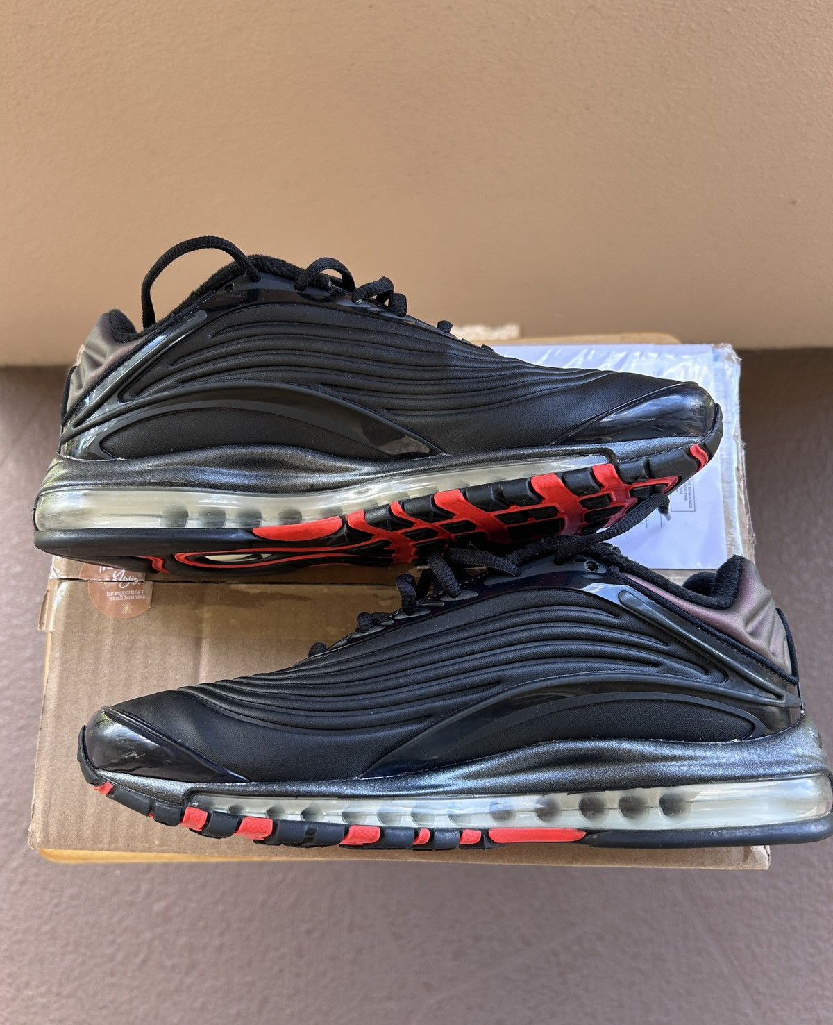 Nike Nike Air Max Deluxe SE Black Crimson Size US 10.5 / EU 43-44 - 6 Thumbnail