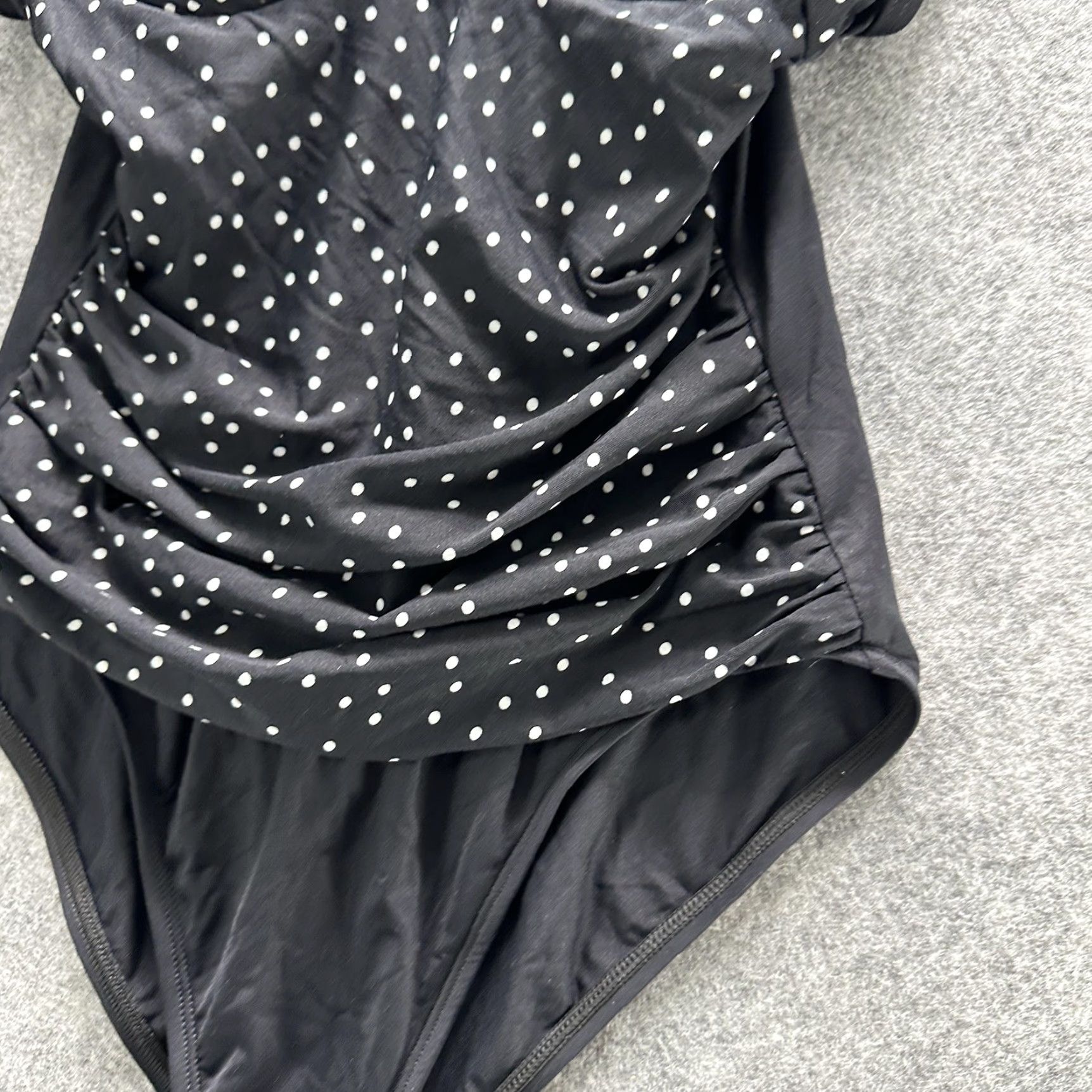 Vintage La Blanca One Piece Swimsuit Womens 12 Black Polka Dot Ruched Adjustable Straps Lined Padded Bathing Suit Size ONE SIZE - 4 Thumbnail