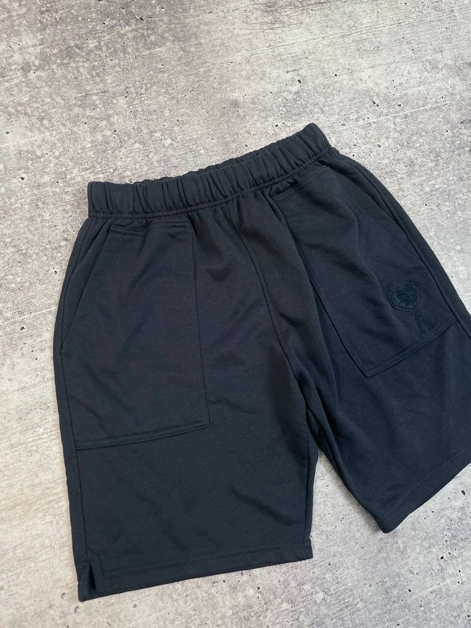 AMI Ami Paris Cotton Sweat Shorts Heart Logo Y2K Size US 32 / EU 48 - 2 Thumbnail