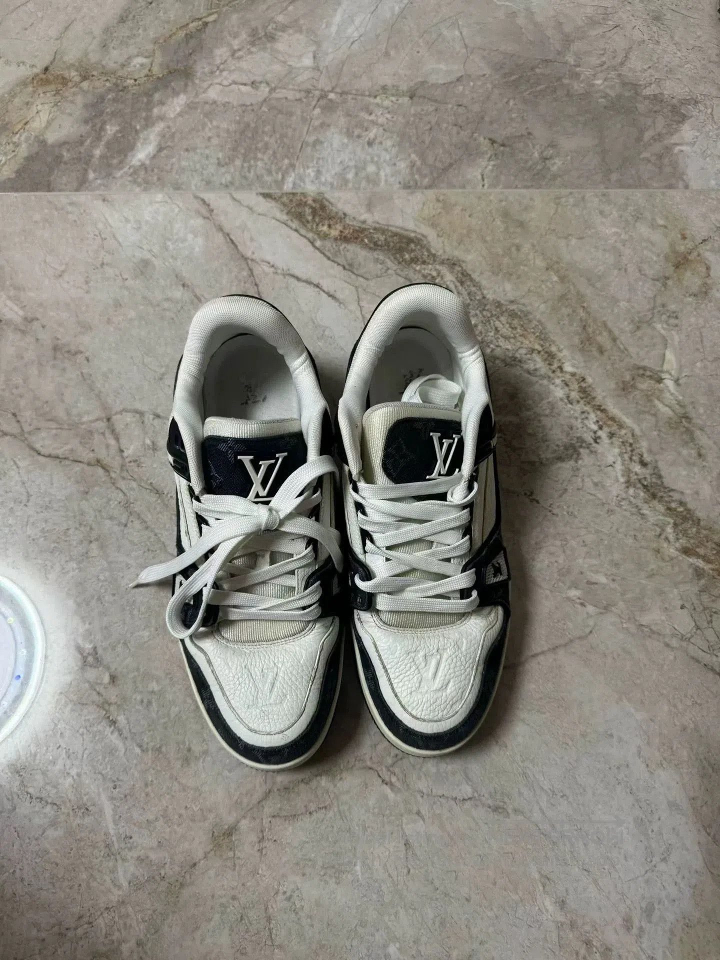 Louis Vuitton Louis Vuitton Black White Trainer Sneakers. Size US 10.5 / EU 43-44 - 2 Thumbnail