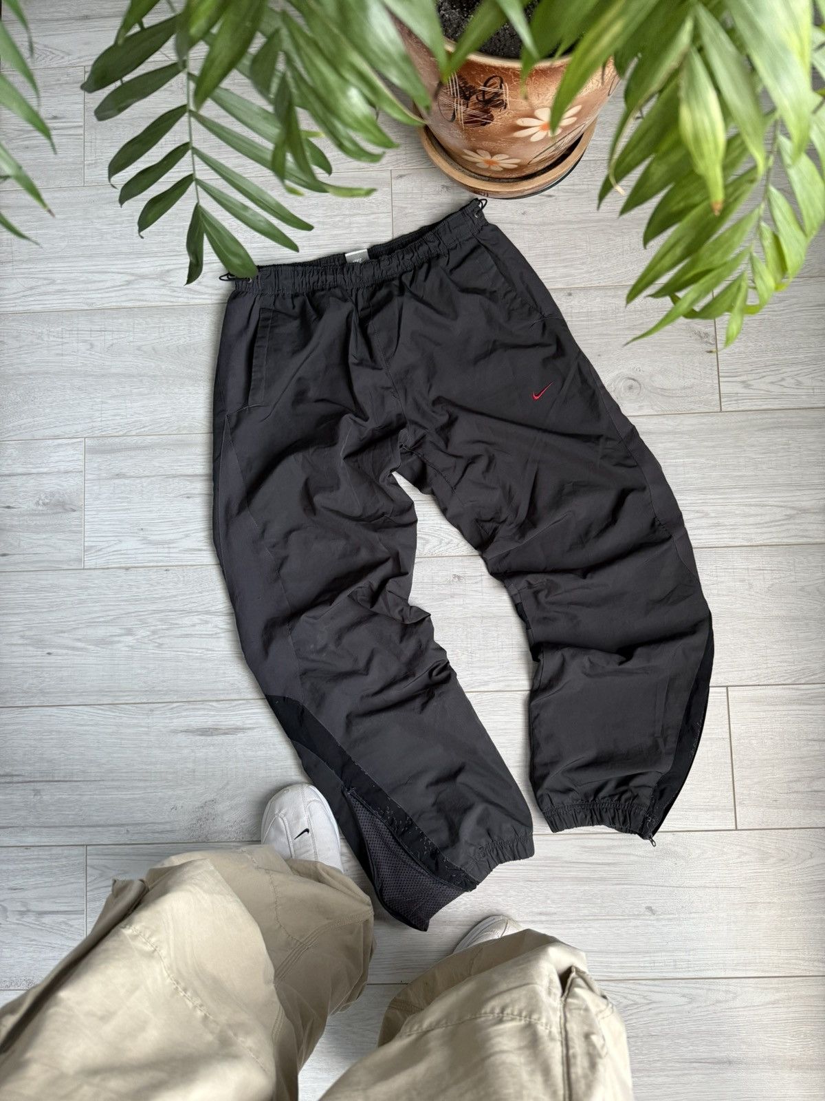 Nike × Vintage Vintage Nike Baggy Track Pants Nylons y2k swoosh logo Size US 32 / EU 48 - 1 Thumbnail