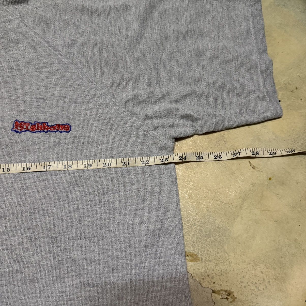 Japanese Brand Vintage Fishbone Small Logo T Shirt Size US XL / EU 56 / 4 - 8 Thumbnail