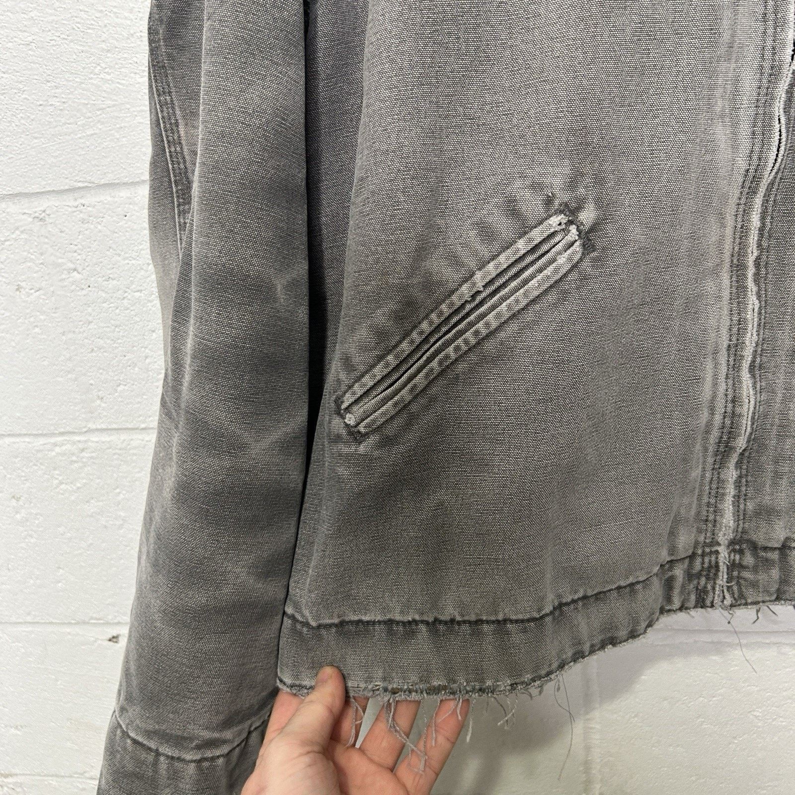 Carhartt Thrashed Vintage Carhartt Detroit Jacket “Gravel” J97 GVL Size US XL / EU 56 / 4 - 4 Thumbnail