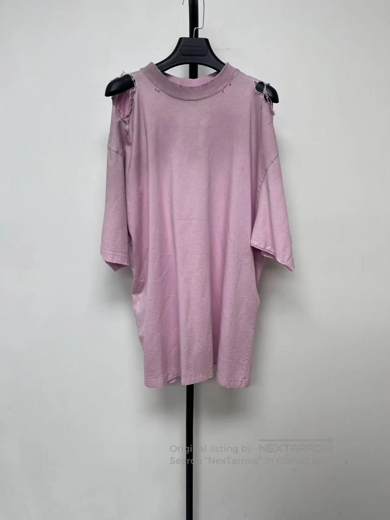 Balenciaga Balenciaga Pink Logo Short Sleeve T-Shirt. Size M / US 6-8 / IT 42-44 - 2 Thumbnail