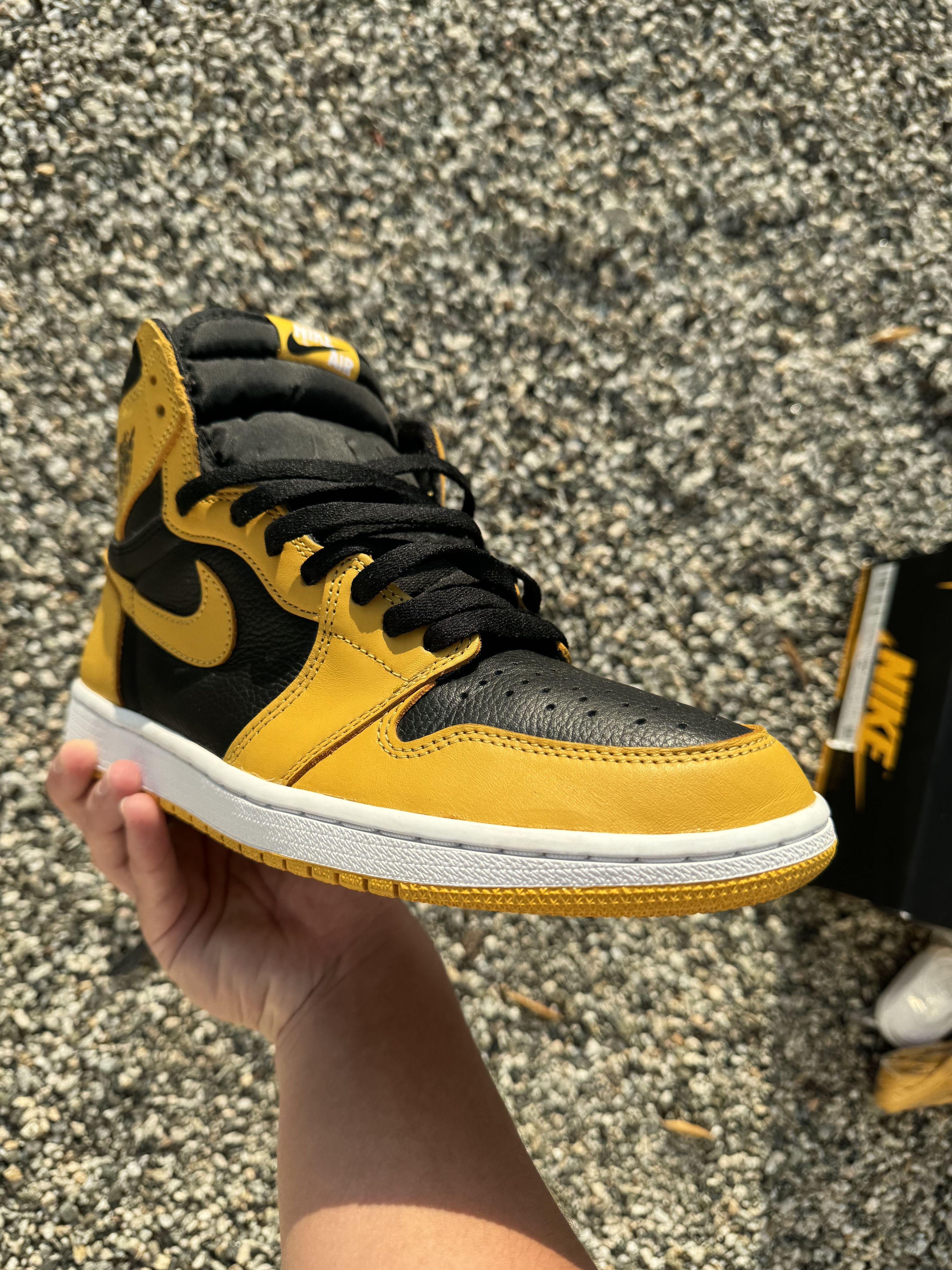 Nike Nike Pollen Jordan 1 Retro High Top Size US 9.5 / EU 42-43 - 5 Thumbnail