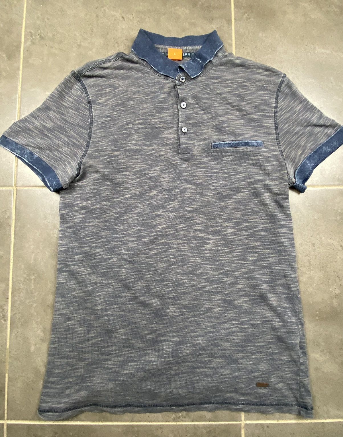 Hugo Boss Vintage. Hugo Boss. Street wear T -shirt Size US L / EU 52-54 / 3 - 1 Thumbnail