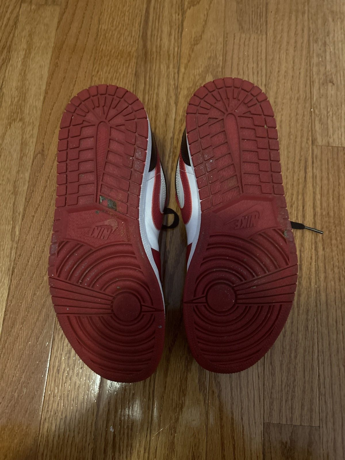 Jordan Brand Aj1 Low Reverse Black Toe Size US 8.5 / EU 41-42 - 5 Thumbnail