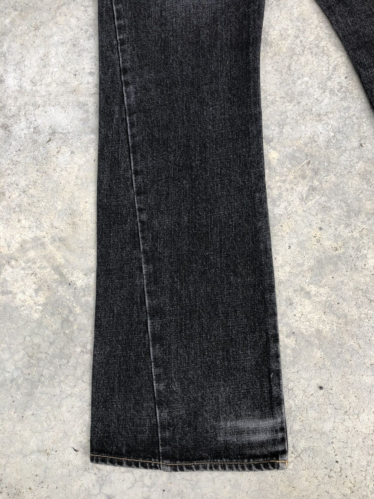 If Six Was Nine Japanese Uniqlo Flared Jeans Distressed Denim Size US 31 - 11 Thumbnail