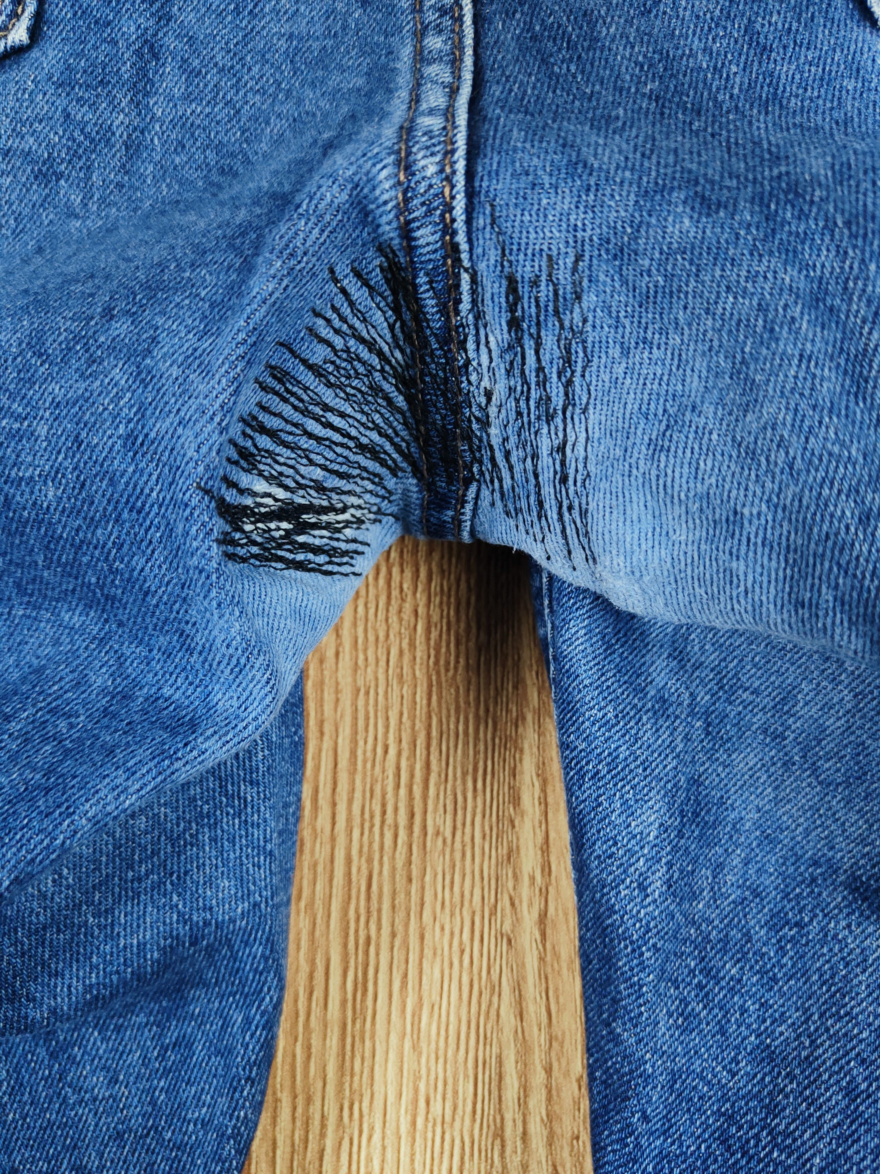 Japanese Brand Uniqlo Blue Distressed Ripped Jeans #S2724 Size US 35 - 8 Thumbnail