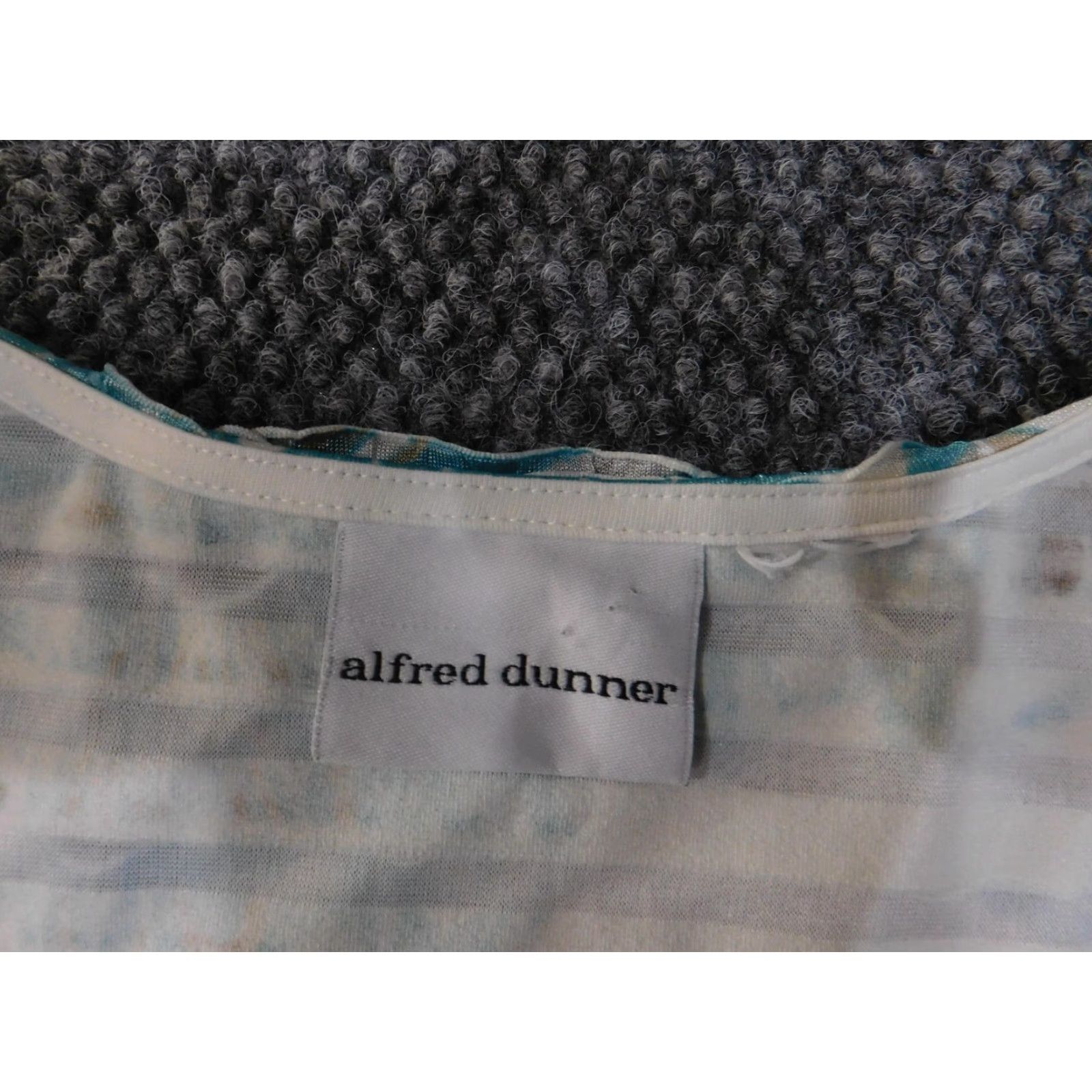 Vintage VINTAGE Alfred Dunner Shirt Womens 2XL Blue White Butterfly Print Crinkle Scoop T-Shirt Womens Plus Size XXL Size XXL / US 16-18 / IT 52-54 - 5 Thumbnail