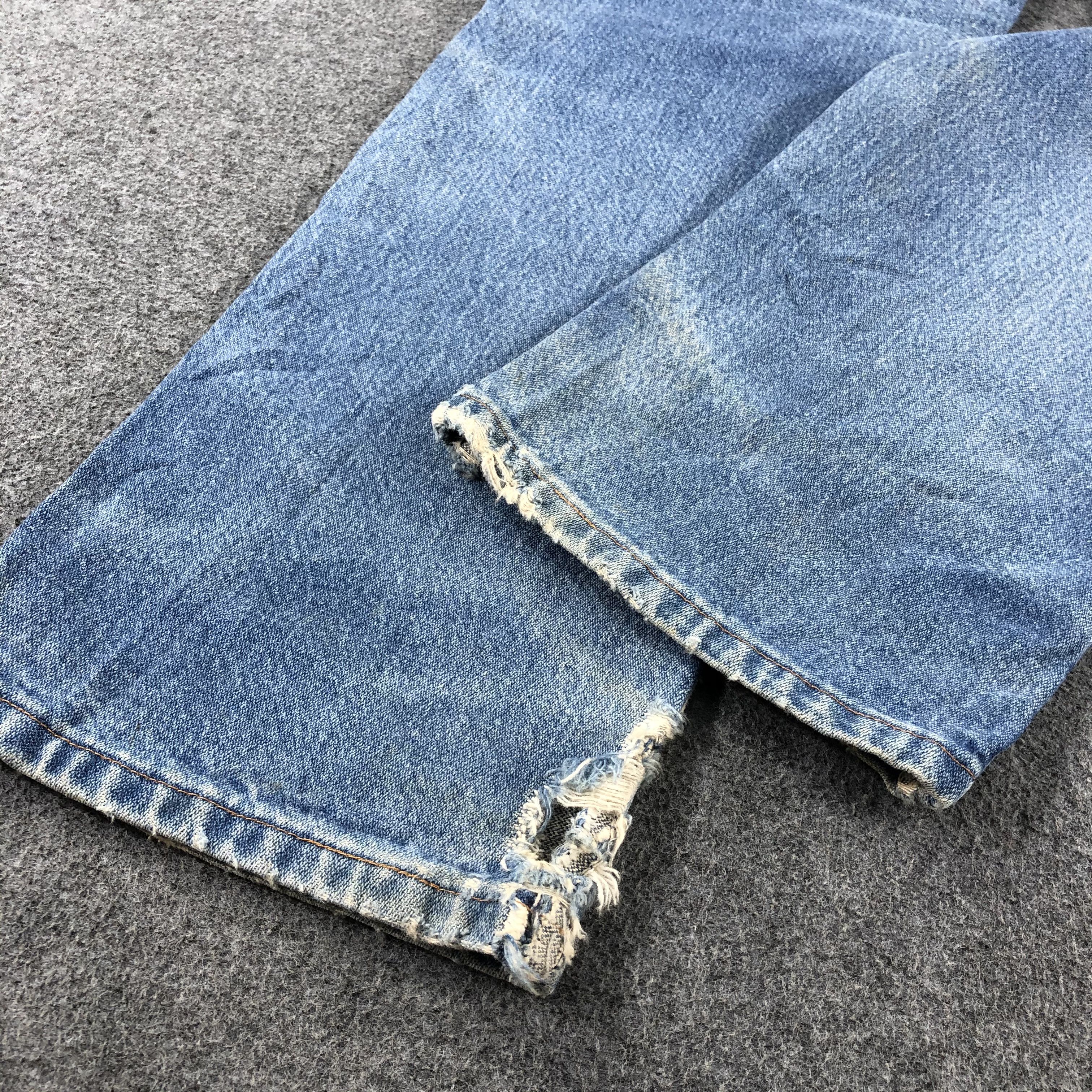 Vintage Vintage Blue Wash Wrangler Jeans-J2458 Size US 31 - 6 Thumbnail
