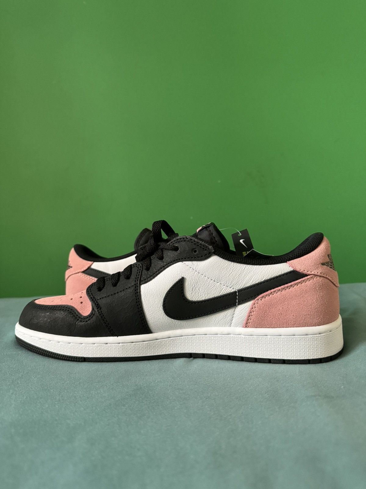 Jordan Brand Nike Air Jordan 1 Low Bleached Coral 2022 Size US 12 / EU 45 - 2 Thumbnail