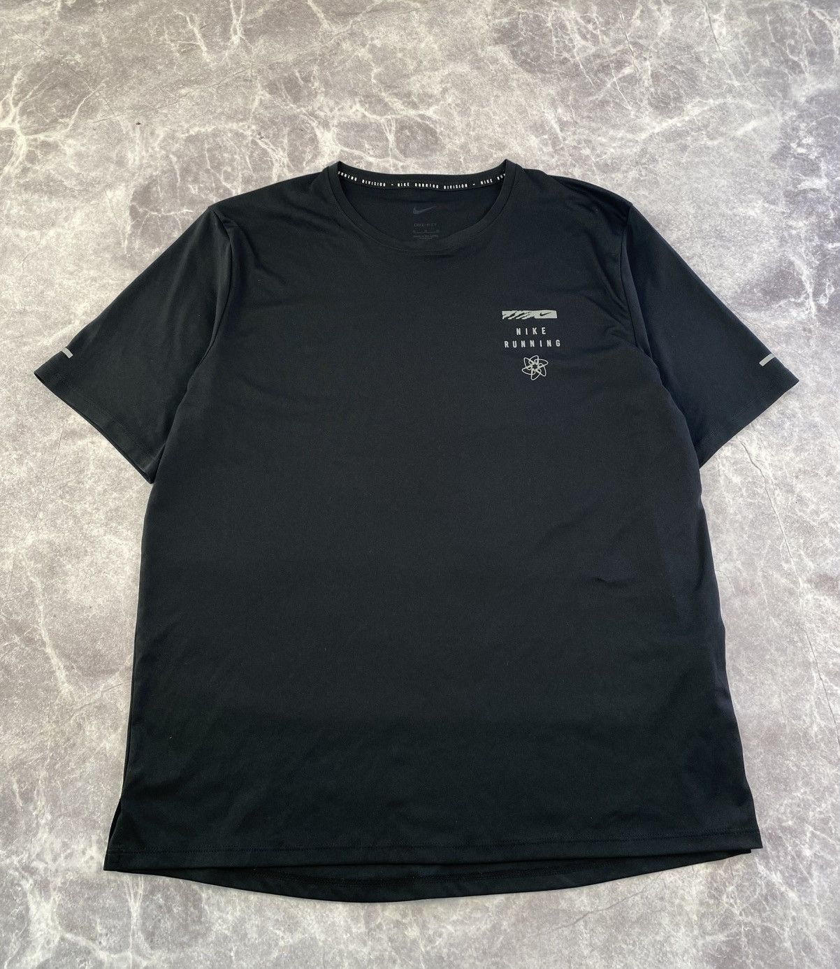Nike 🍀Free Shipping☘️ Nike Running Division T-shirt Size: M Size US M / EU 48-50 / 2 - 2 Thumbnail