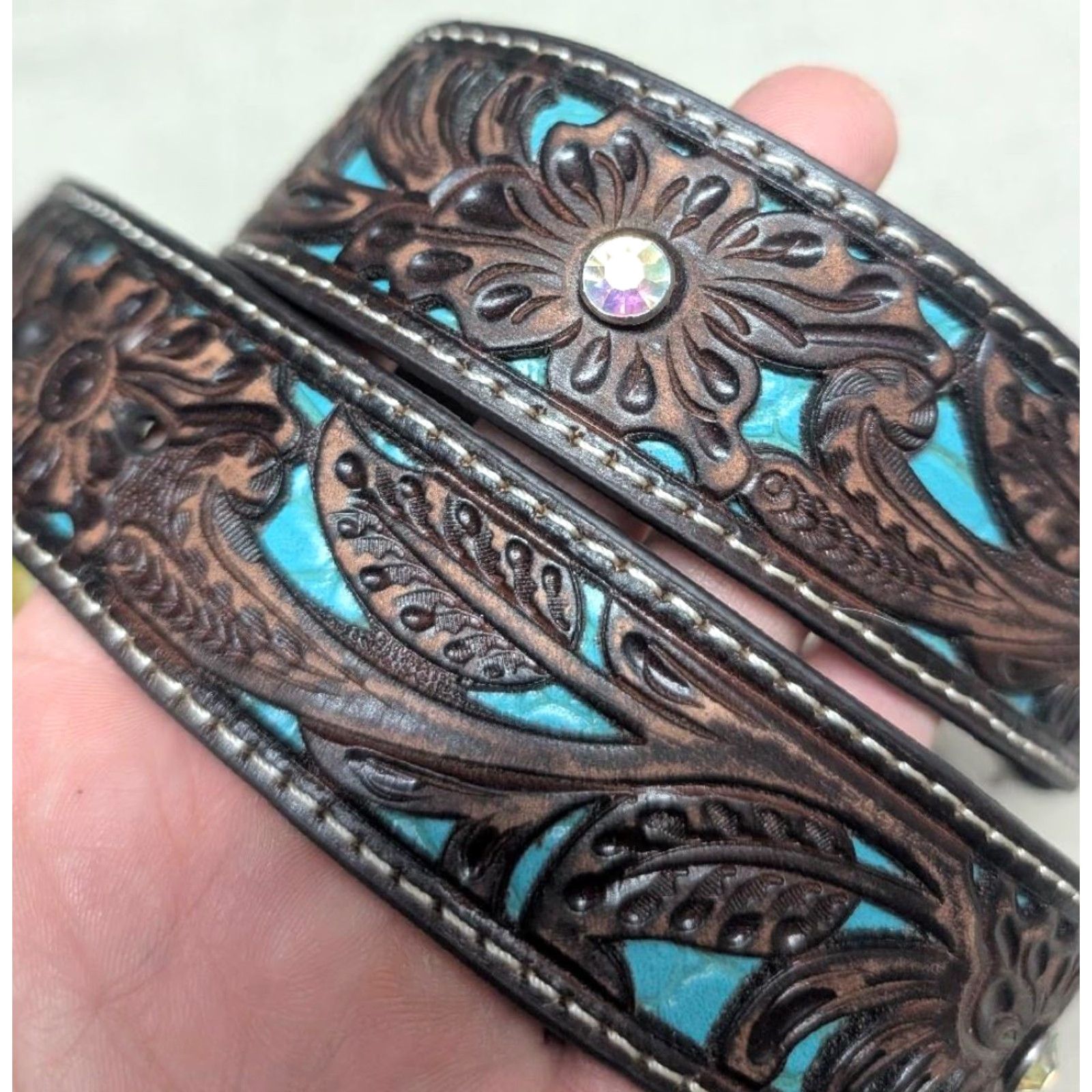 Ariat VINTAGE Ariat belt TOOLED leather WESTERN floral STUDDED buckle 30 brown belt Adult Men XS? Size 30 - 2 Thumbnail