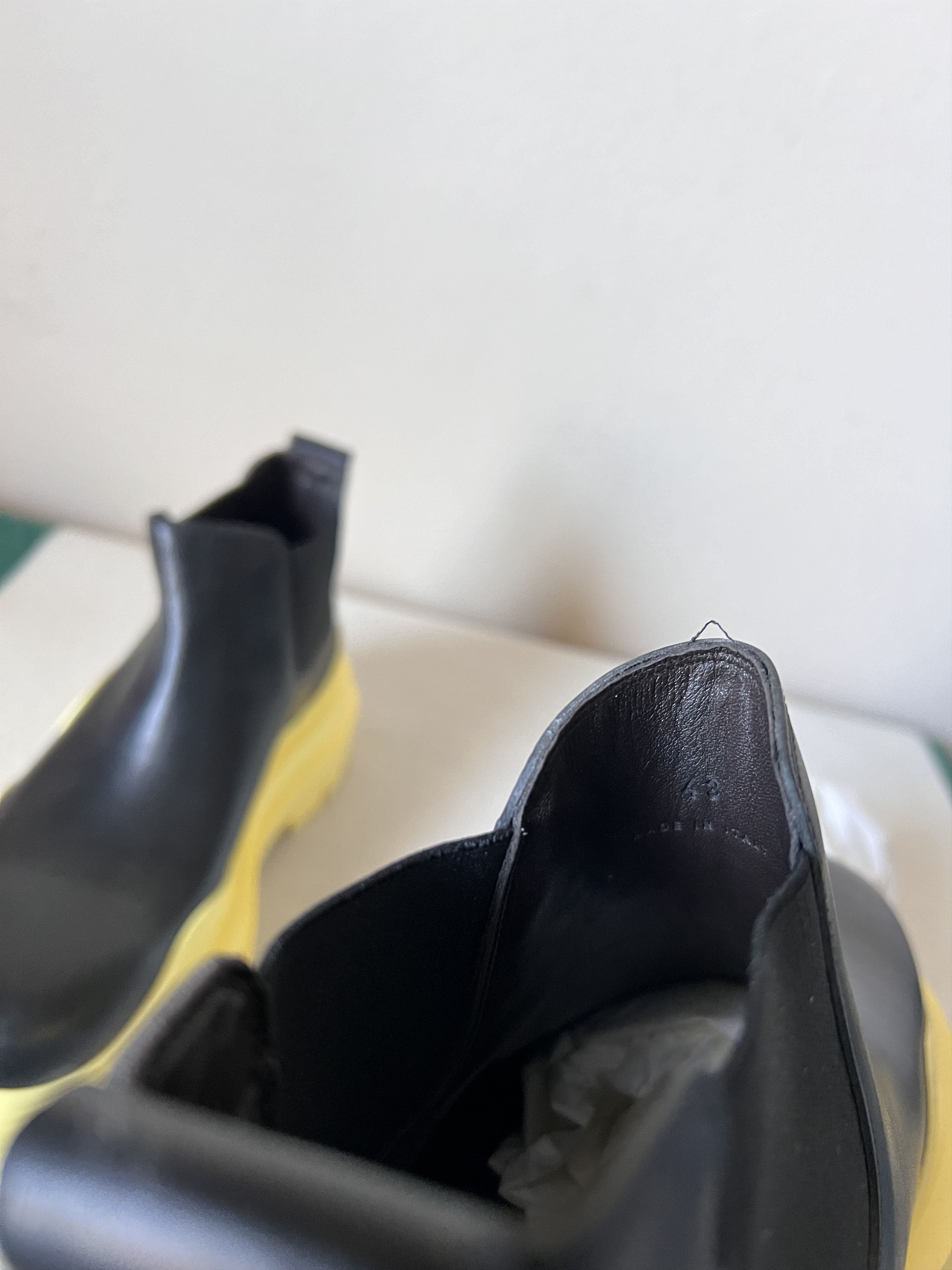 Bottega Veneta Bottega Veneta Tire Ankle Chelsea Boot in Black Lemon Size US 10 / EU 43 - 7 Thumbnail