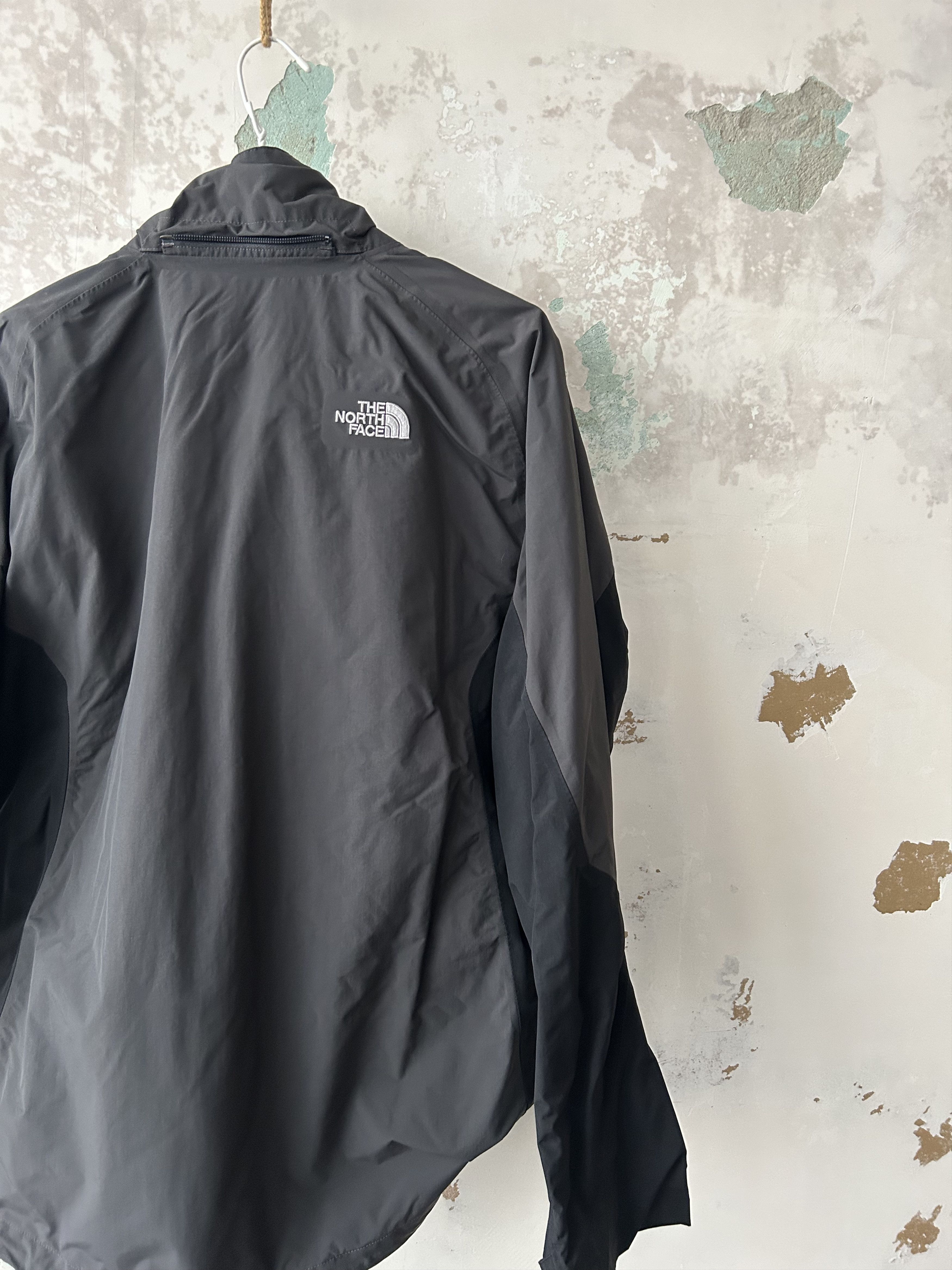 The North Face The North Face Jacket size L Size US L / EU 52-54 / 3 - 6 Thumbnail