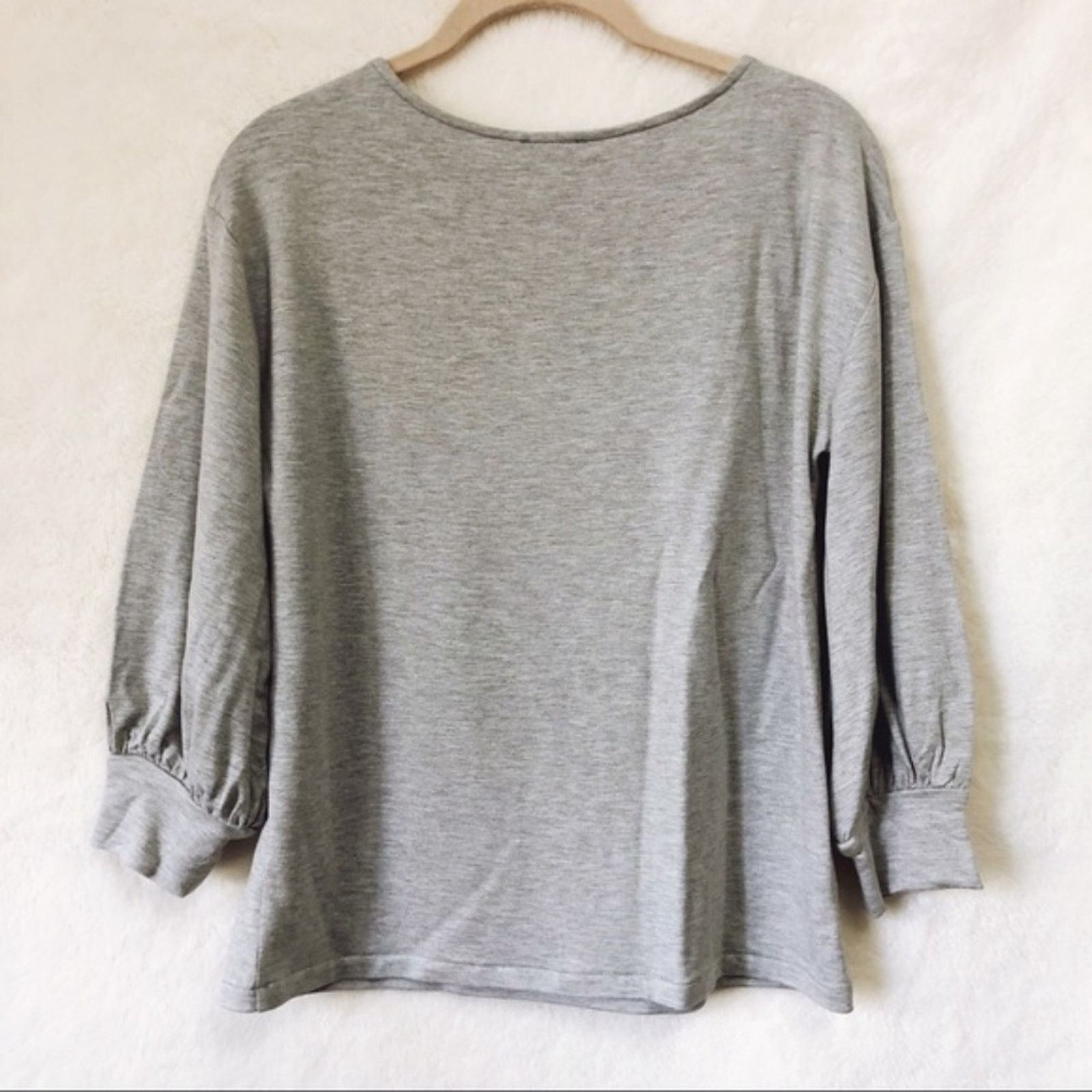 Ann Taylor Ann Taylor Long Sleeve Gray Scrunched Sleeve Top Size XS / US 0-2 / IT 36-38 - 2 Thumbnail