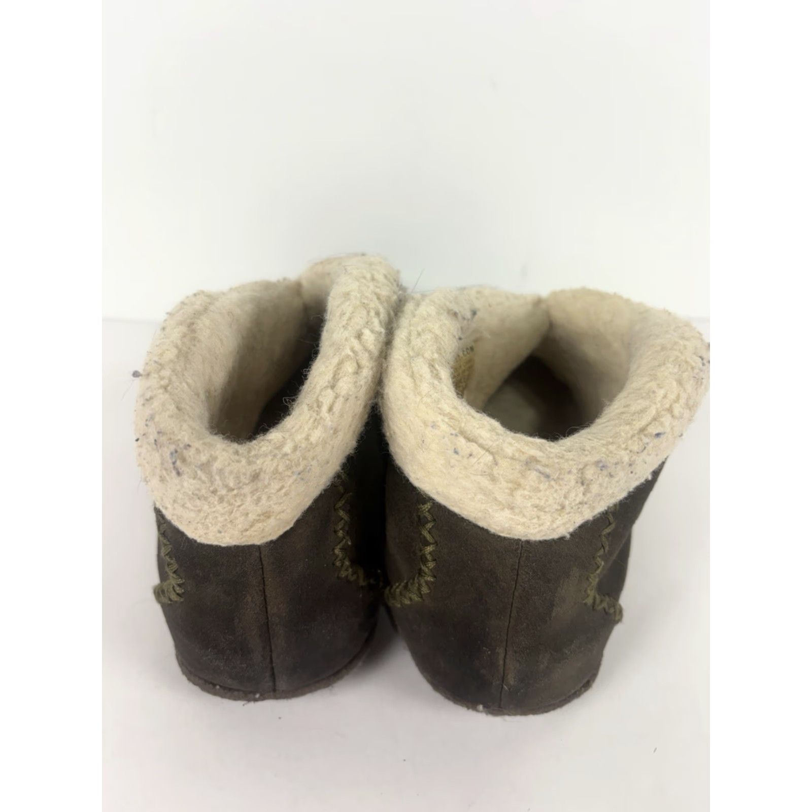 SOREL Sorel Valle Bleue Suede Faux Fur Slip-On Ankle Booties Womens Size 7 Green/Olive Rubber Sole Round Toe Winter Casual Workwear Size US 7 / IT 37 - 5 Thumbnail