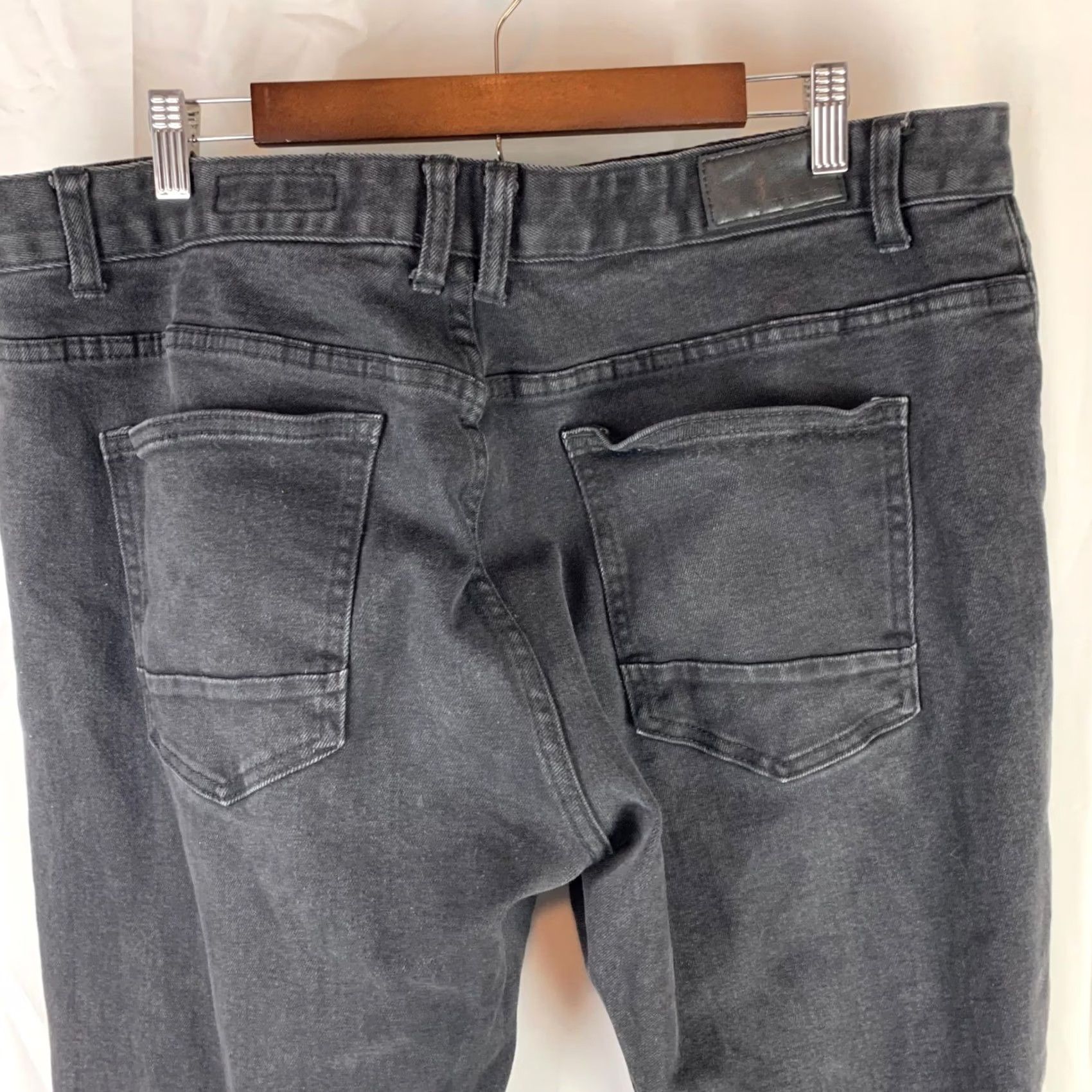 Vintage Smoke Rise Jeans Men 40x34 Black Straight Leg Stretch Knee Seams - Urban Streetwear Size US 40 / EU 56 - 6 Thumbnail