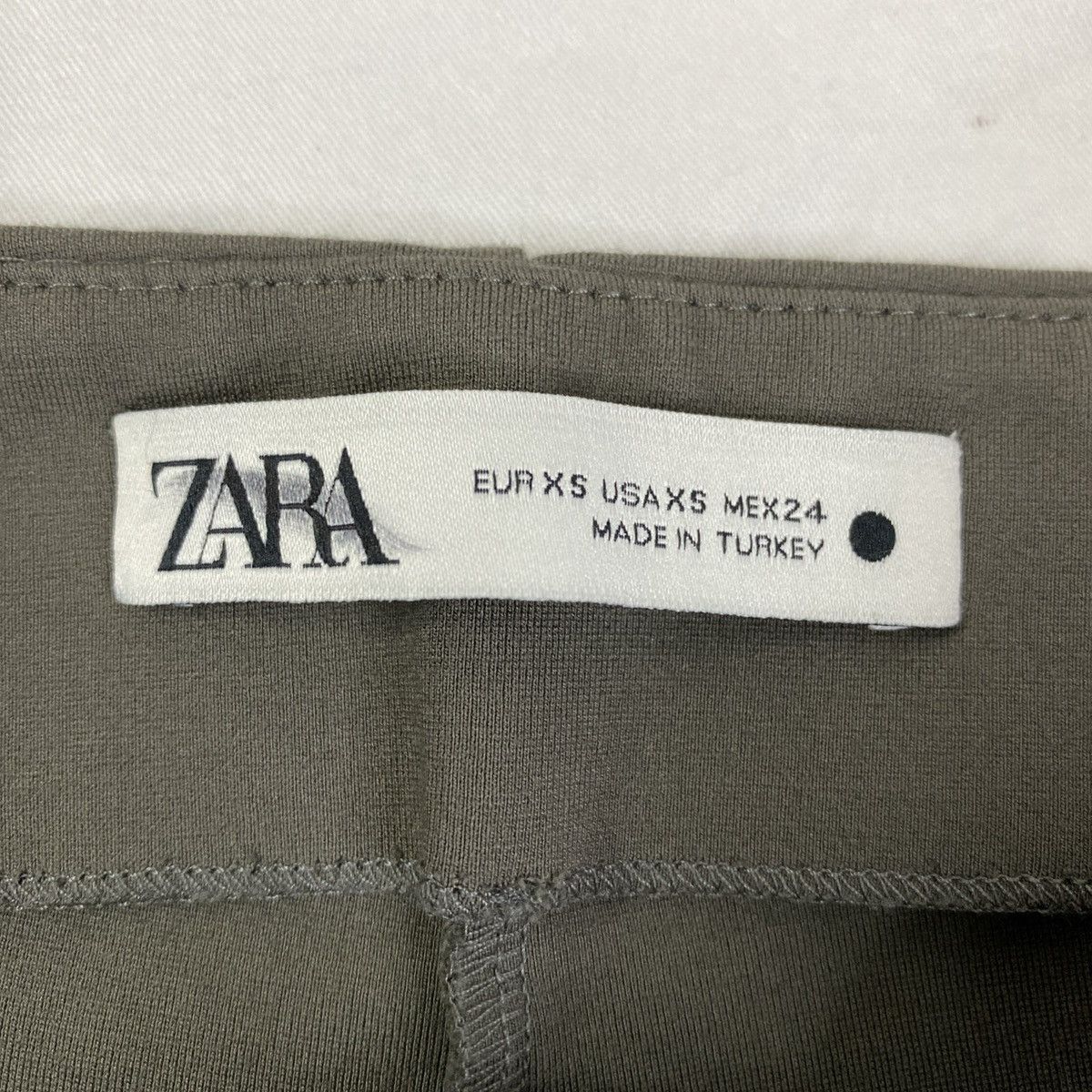 Zara Zara Pants Women's Olive Green Sz XS Career Casual EUC Size 25" / US 0 / IT 36 - 8 Thumbnail