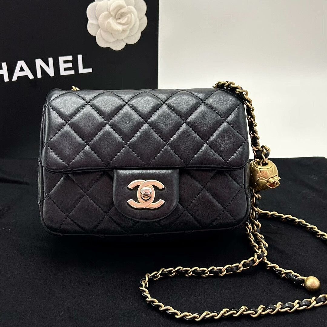 Chanel Pre-loved Bag Very good condition Size ONE SIZE - 1 Thumbnail