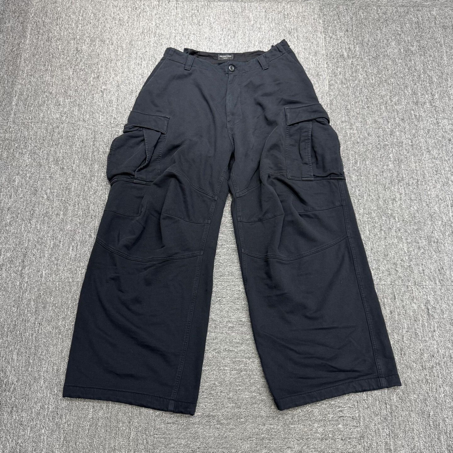 Balenciaga balenciaga cargo pocket work pants. Size US 34 / EU 50 - 1 Thumbnail