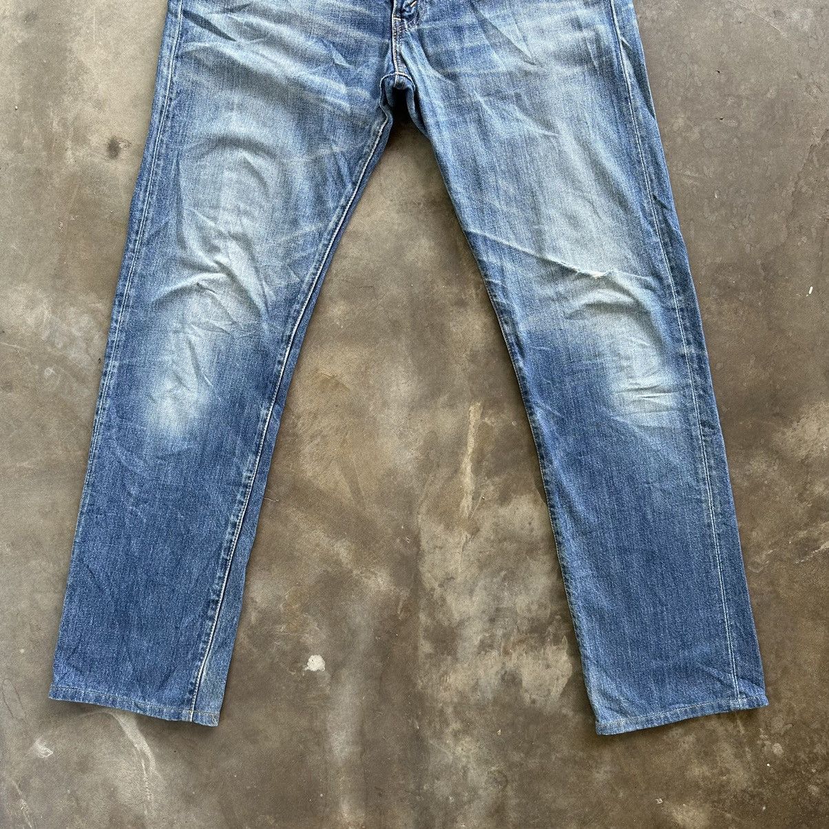 Jean × Levi's × Vintage Vintage Levi’s 505 Distressed Faded Denim Jean Pant W35 Size US 35 - 2 Thumbnail