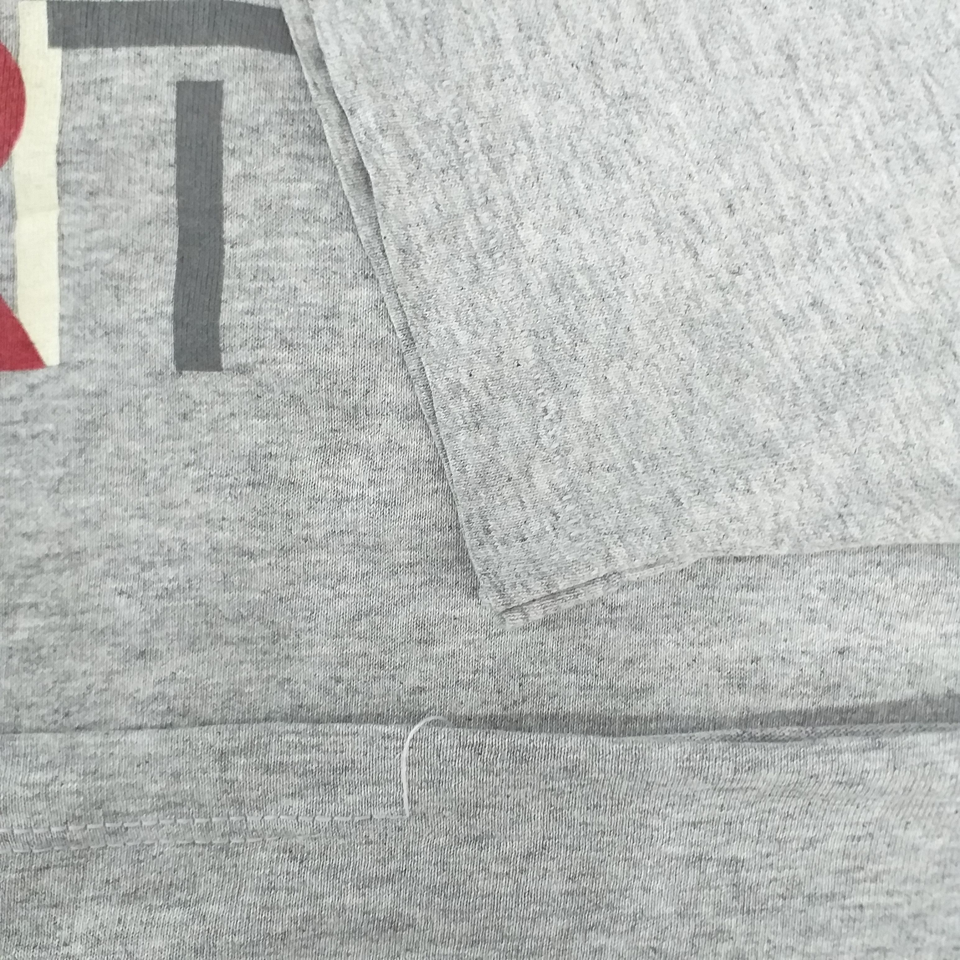 Japanese Brand Vintage Esprit Spell Out XLarge T-shirt -E050 Size US XL / EU 56 / 4 - 5 Thumbnail