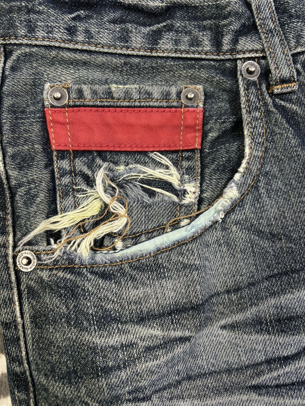 Japanese Brand Vintage Amore Puro American Classic Whiskers Ripped Jeans Size US 33 - 5 Thumbnail