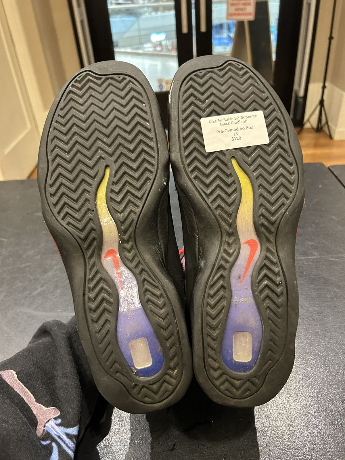 Nike × Supreme Nike Air Bakin SP ‘Supreme Black Gradient’ Size US 13 / EU 46 - 7 Thumbnail