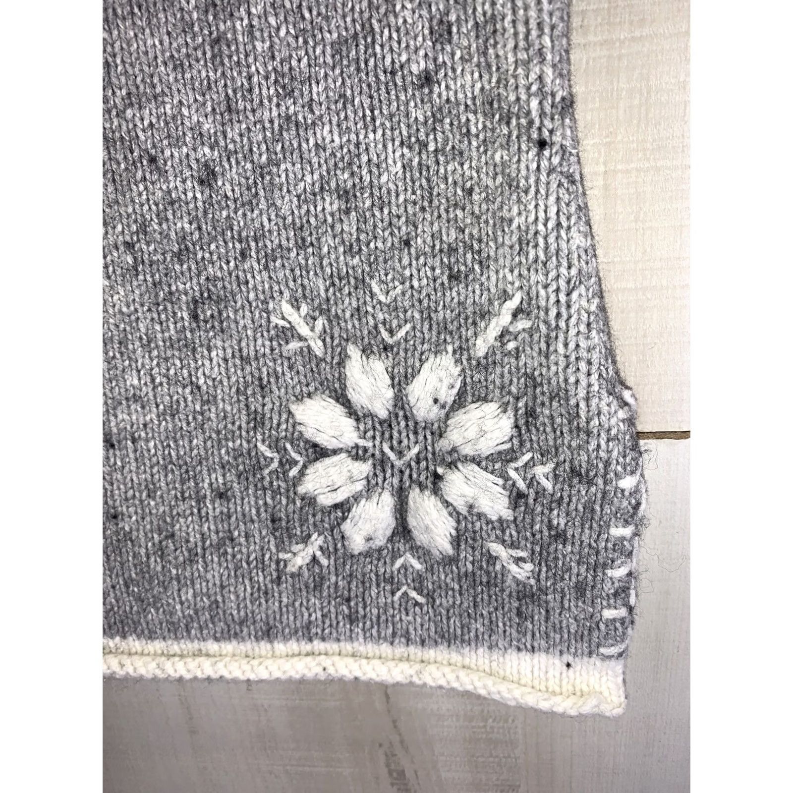 Vintage VINTAGE Womens Gray Speckled Black Wool Blend Embroidered Sweater-Medium-1990s-Gray Black Wool Blend Embroidered Sweater Womens Size M / US 6-8 / IT 42-44 - 4 Thumbnail