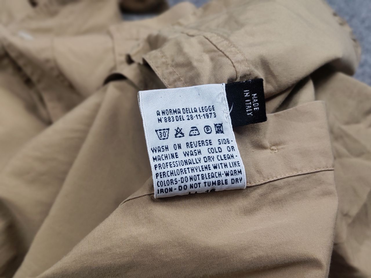 Dolce & Gabbana Vintage Dolce & Gabbana Logo Beige Cotton Button Shirt Size US L / EU 52-54 / 3 - 19 Thumbnail