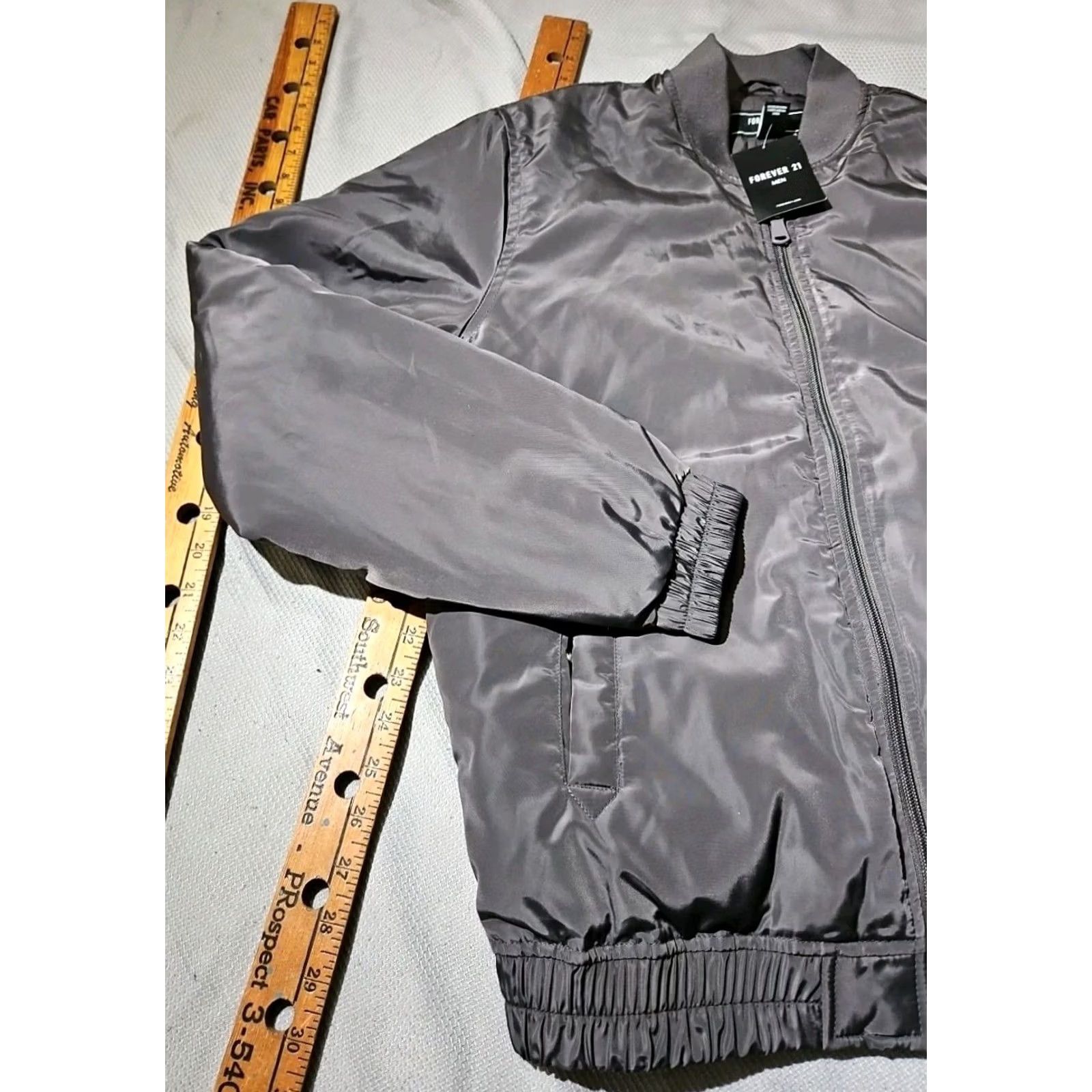 Forever 21 FOREVER 21 Jacket Mens Small Gray Puffer Bomber Varsity Full Zip Pockets Nwt FLaw Size US S / EU 44-46 / 1 - 3 Thumbnail