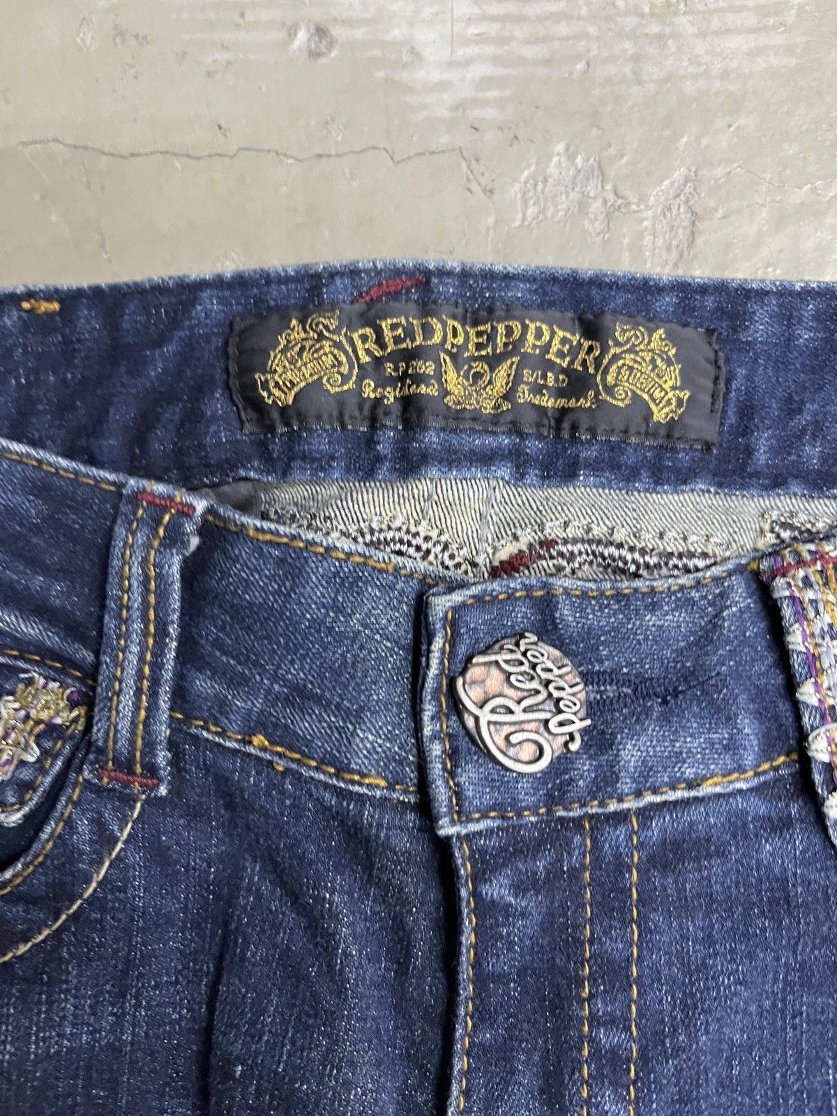 Tornado Mart Red Pepper Back Embroidered Clawmark Flared Jeans Size US 29 - 10 Thumbnail