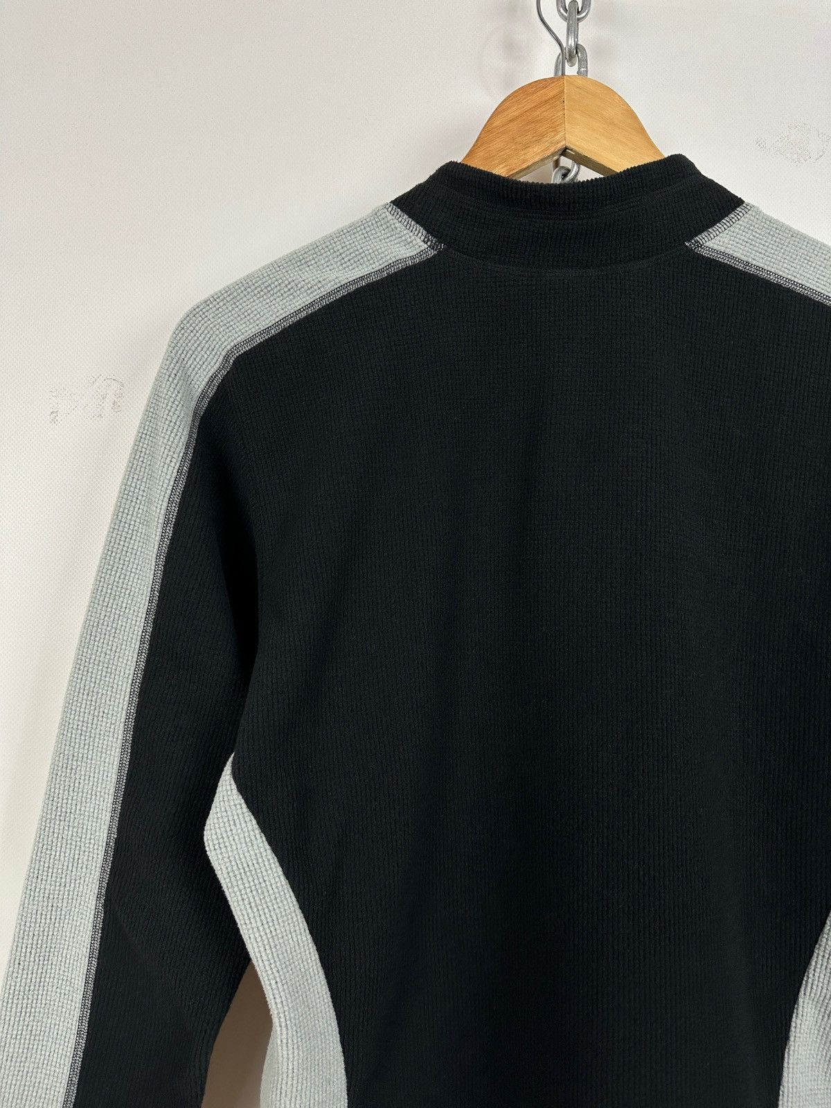 Arc'teryx Vintage Arcteryx Center Logo Delta LT Polartec Fleece Size S / US 4 / IT 40 - 13 Thumbnail