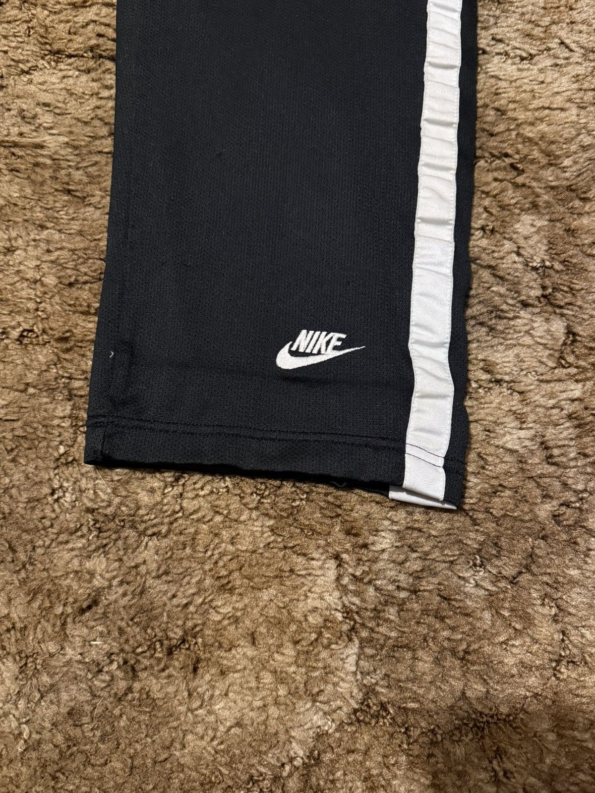 Nike Vintage Y2K Nike Grey Tag Ankle Logo Sweatpants Black Small Size US 31 - 2 Thumbnail