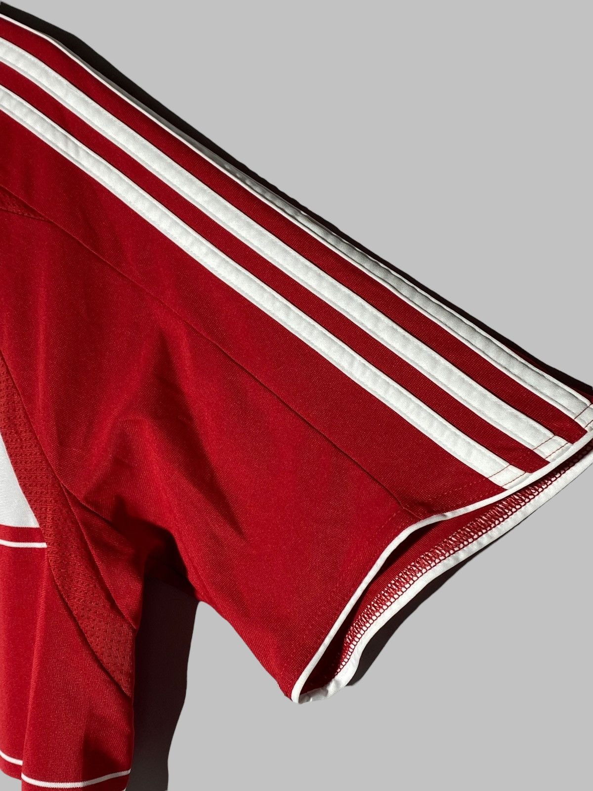 Adidas 🔥 BAYERN MUNCHEN ADIDAS 2000S FOOTBALL SHIRT Y2K RIBERY ERA Size US L / EU 52-54 / 3 - 9 Thumbnail