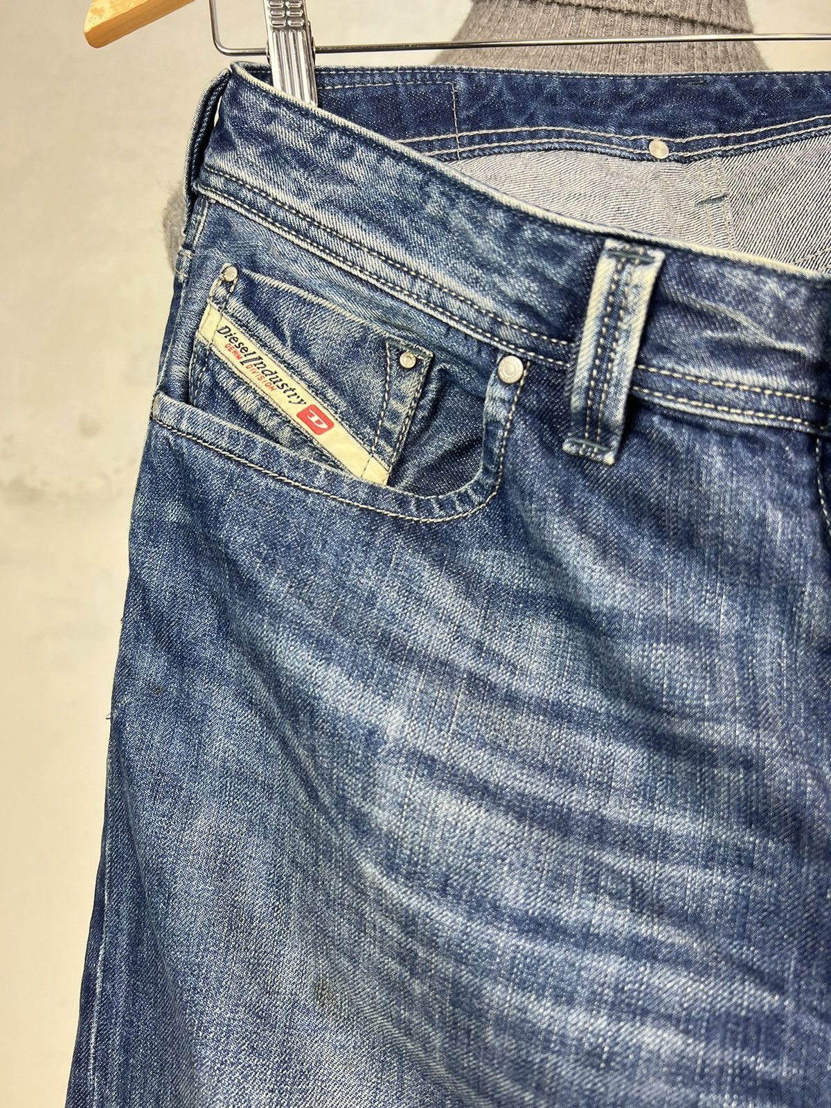 Diesel Vintage Diesel Jeans Pants Size M 33 Size US 33 - 6 Thumbnail
