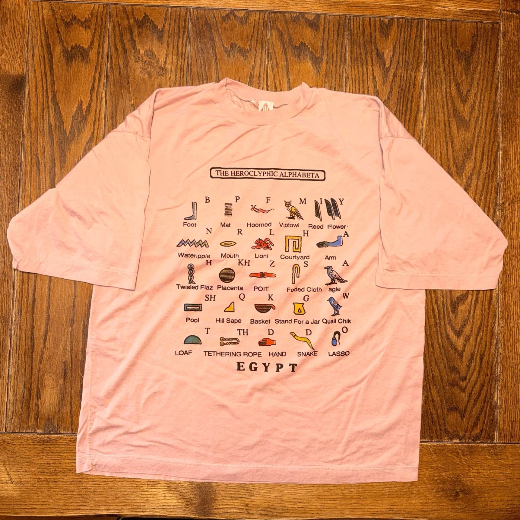 Vintage VINTAGE Egypt Egyptian Hieroglyphic Alphabet T Shirt Single Stitch Pink XL Egypt Unisex 1980s Graphic Tee Cotton Souvenir Size US XL / EU 56 / 4 - 2 Thumbnail