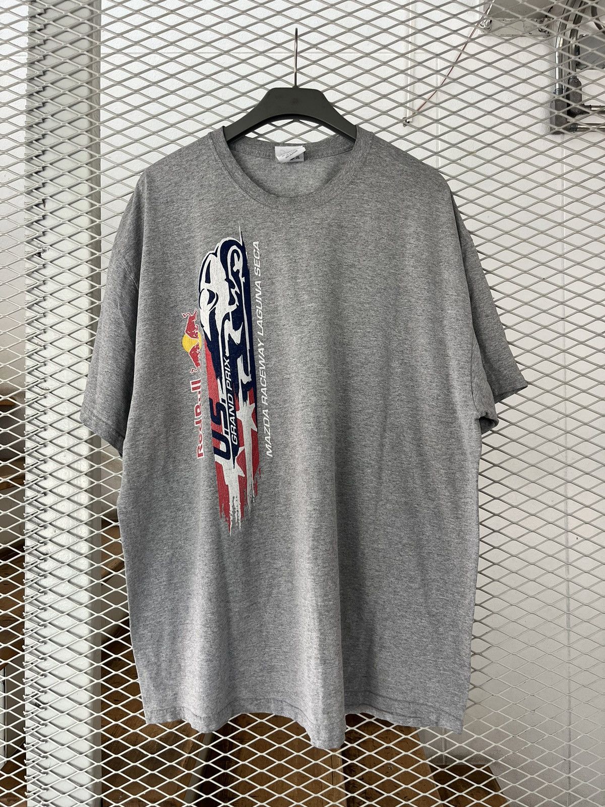Red Bull × Vintage Vintage Red Bull Grand Prix MotoGP Mazda Raceway 00’s Tshirt Size US XXL / EU 58 / 5 - 2 Thumbnail