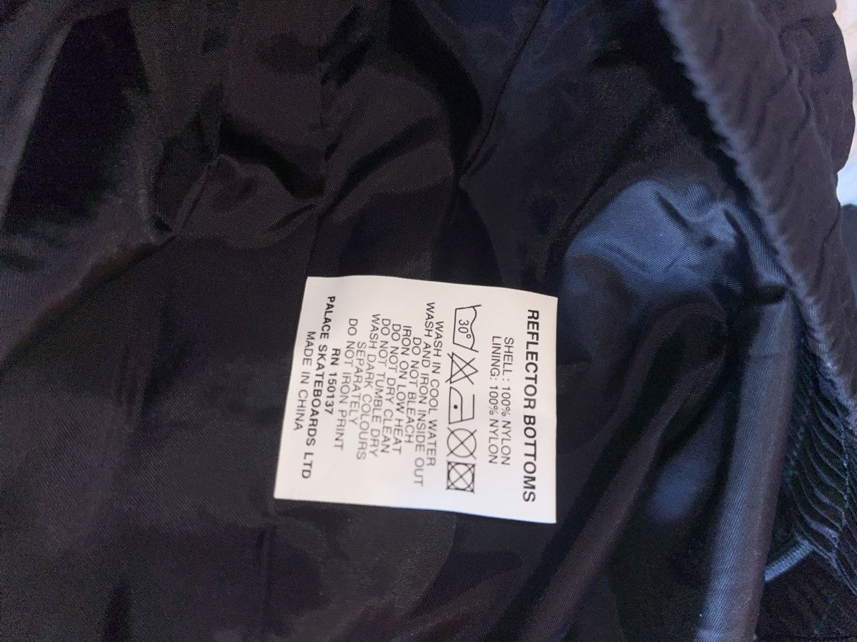 Palace Palace Reflective Nylon Pants Size US 32 / EU 48 - 4 Thumbnail