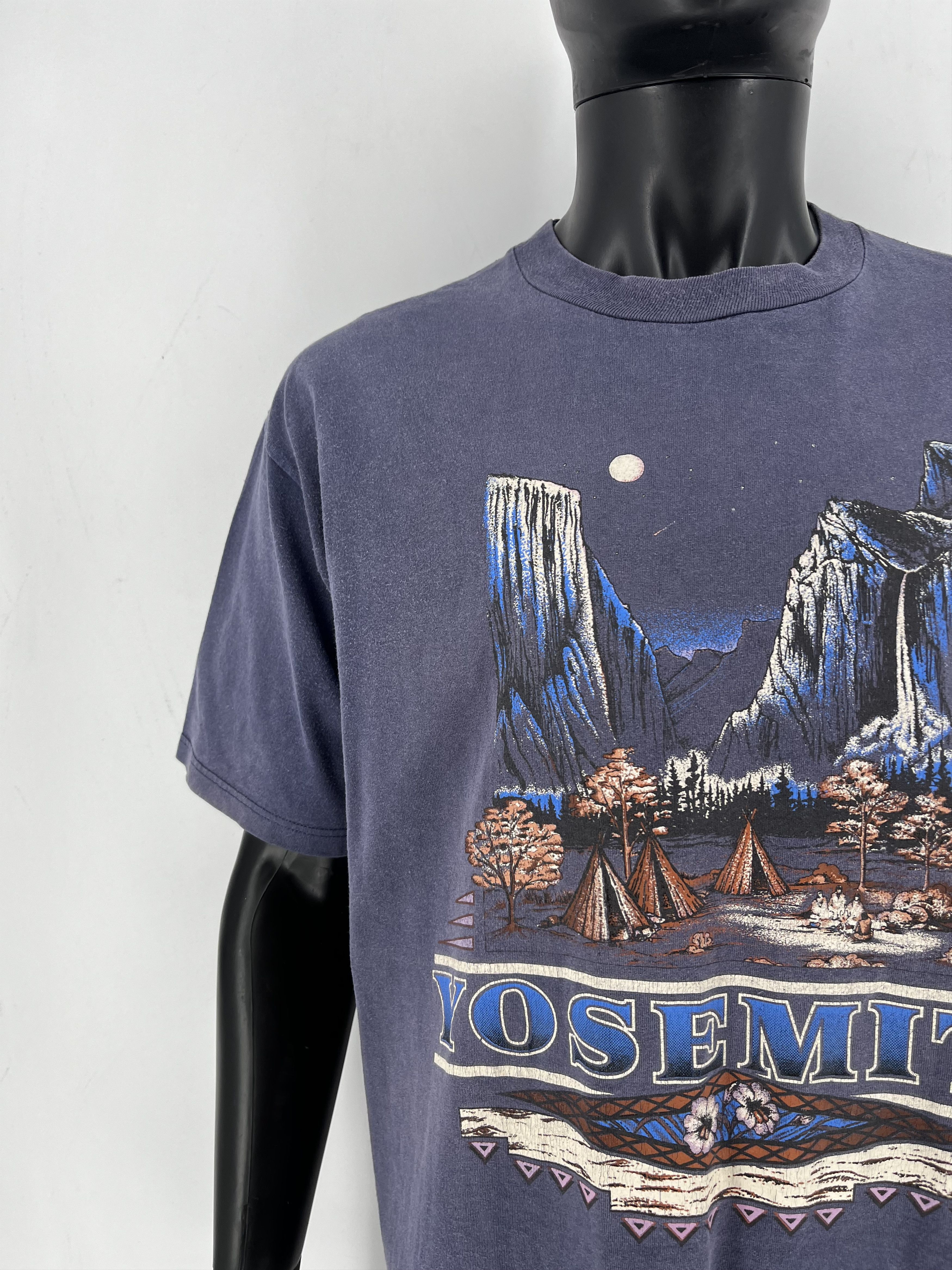 Vintage Vintage Yosemite Park Mountain Camp Moon Graphic Purple Size US XL / EU 56 / 4 - 7 Thumbnail