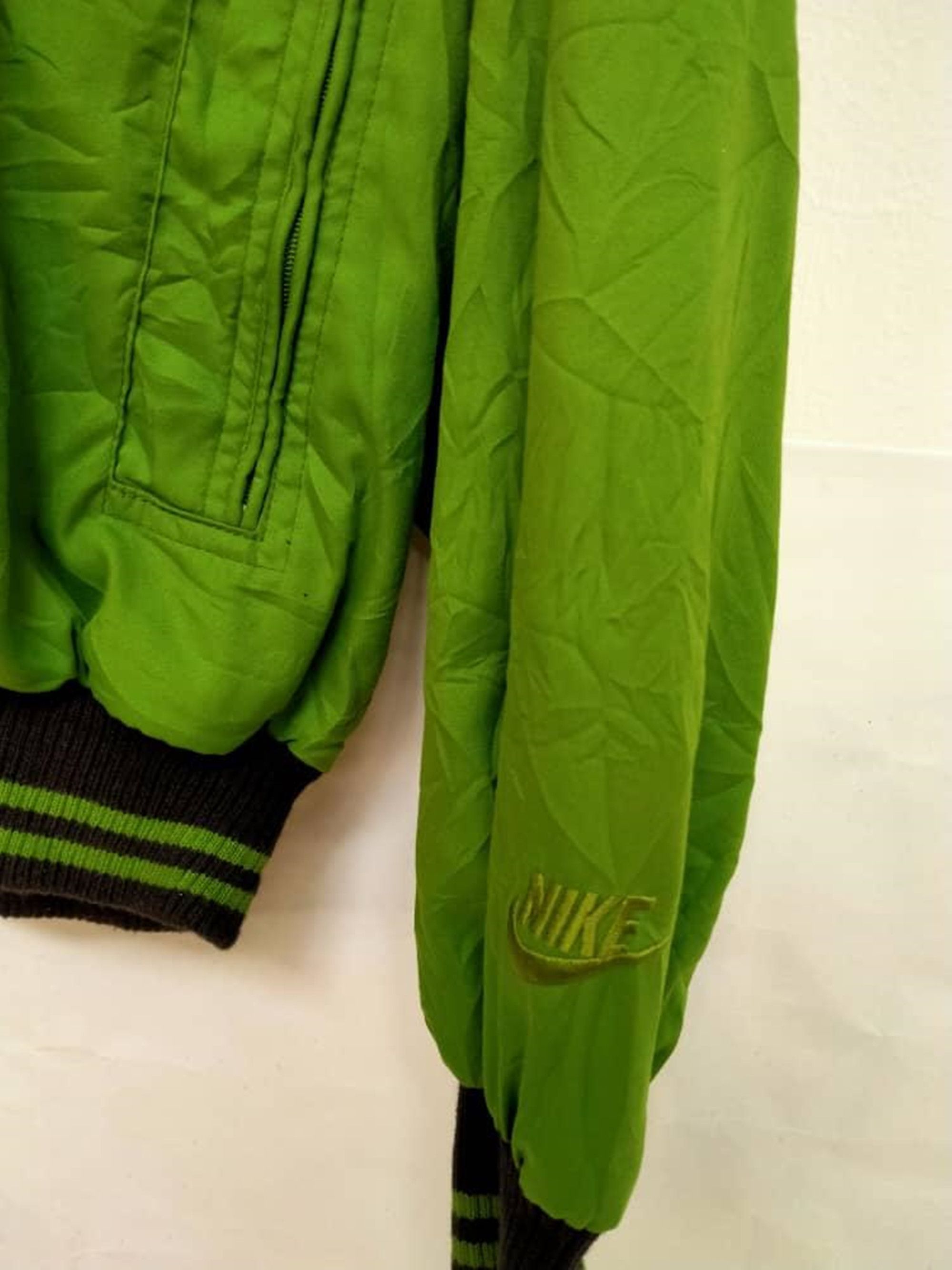 Nike Vintage Nike Jordan Air Green Jacket Size US L / EU 52-54 / 3 - 5 Thumbnail