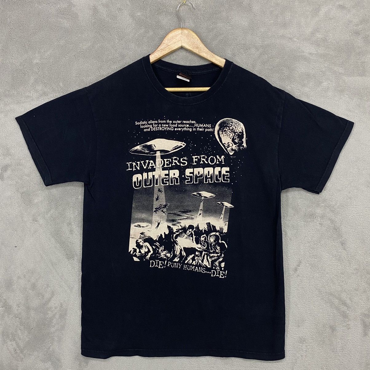 Vintage VINTAGE ‼️ INVADERS FROM OUTER SPACE Size US L / EU 52-54 / 3 - 1 Thumbnail