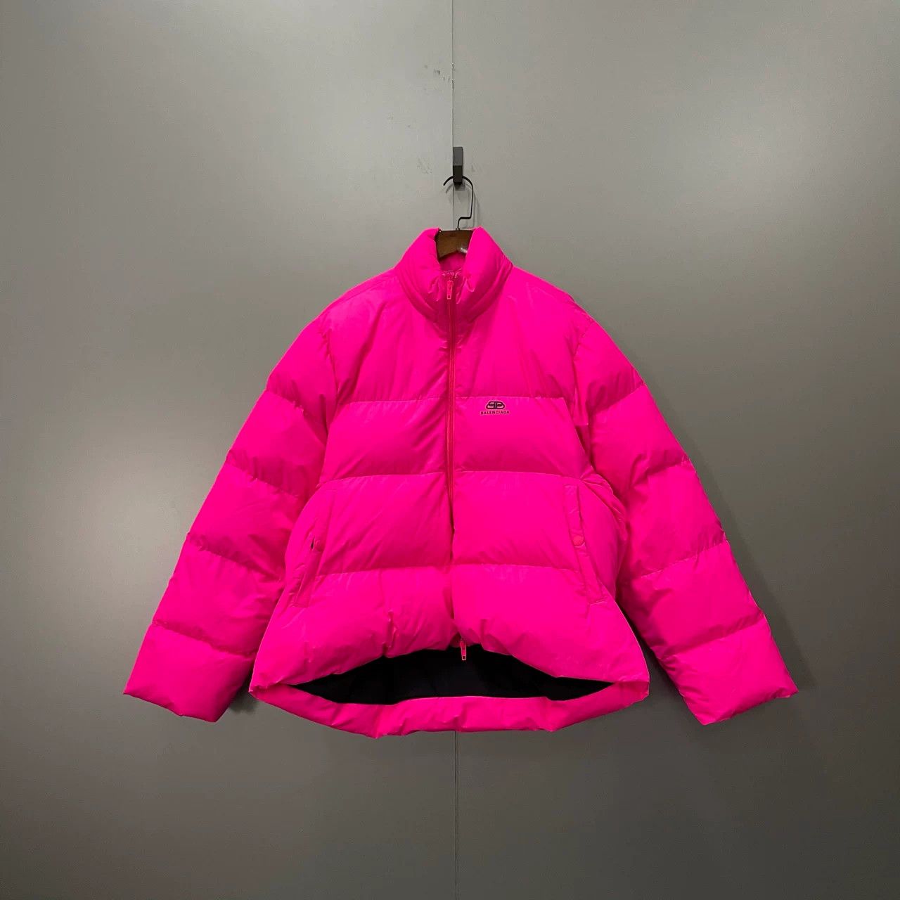 Balenciaga Balenciaga Pink Lock Buckle Print Down Jacket Size XS / US 0-2 / IT 36-38 - 1 Thumbnail