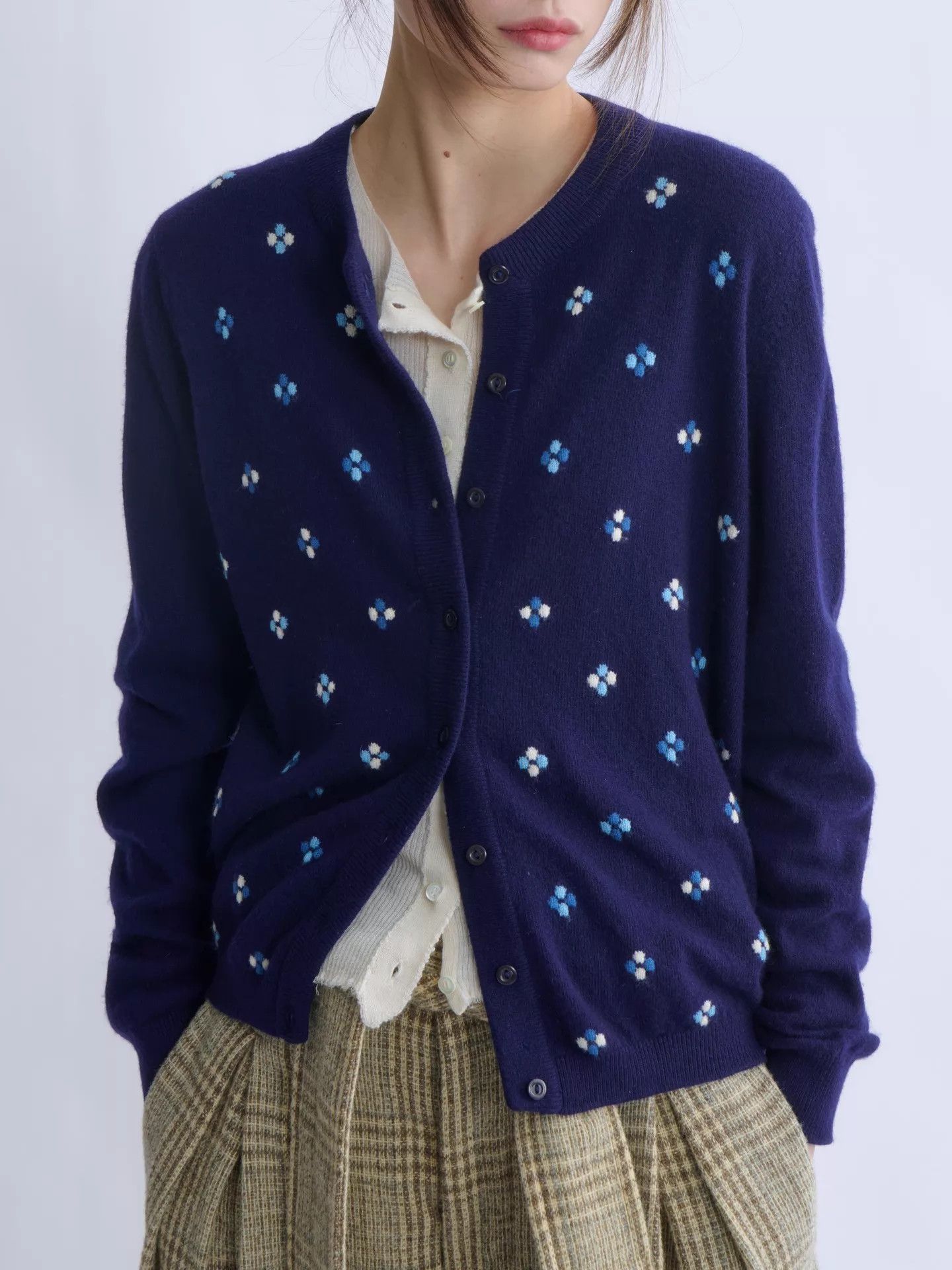 Ballantyne Vintage Ballantyne Navy Floral Cashmere Cardigan Size ONE SIZE - 1 Thumbnail